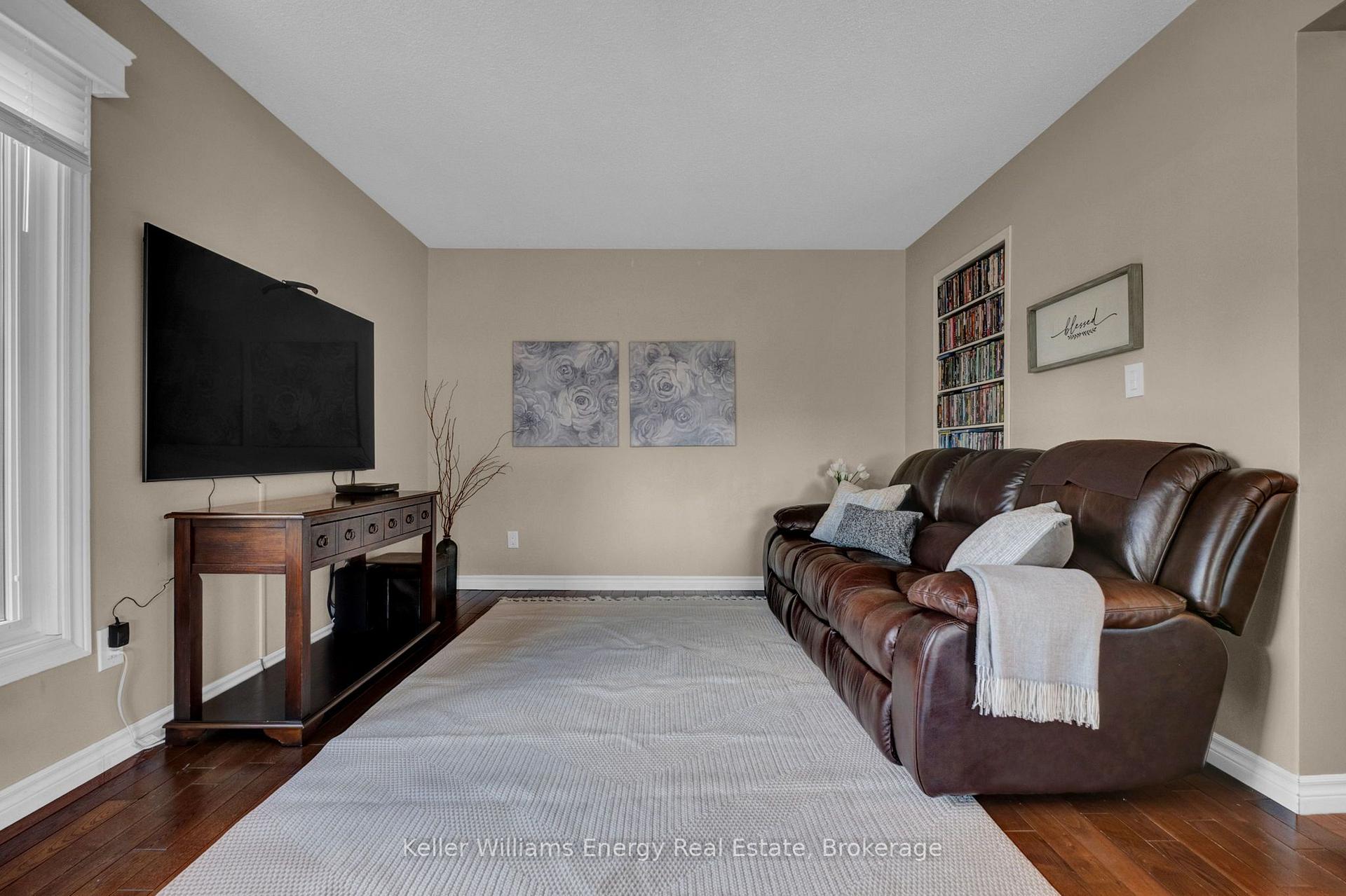 Photo 20 of 2 Murkar Crescent, Whitby, Blue Grass Meadows — HOMEH