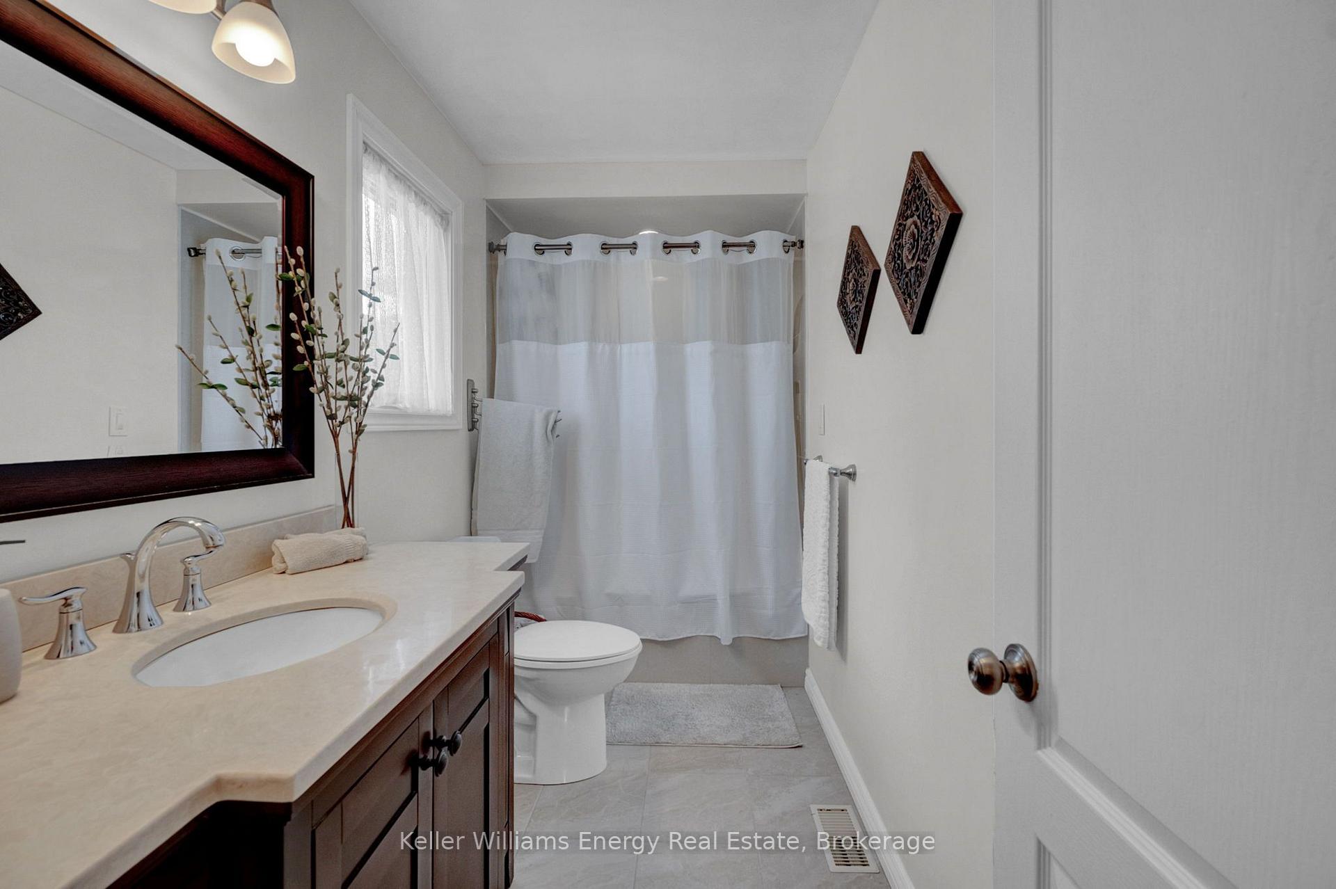 Photo 25 of 2 Murkar Crescent, Whitby, Blue Grass Meadows — HOMEH