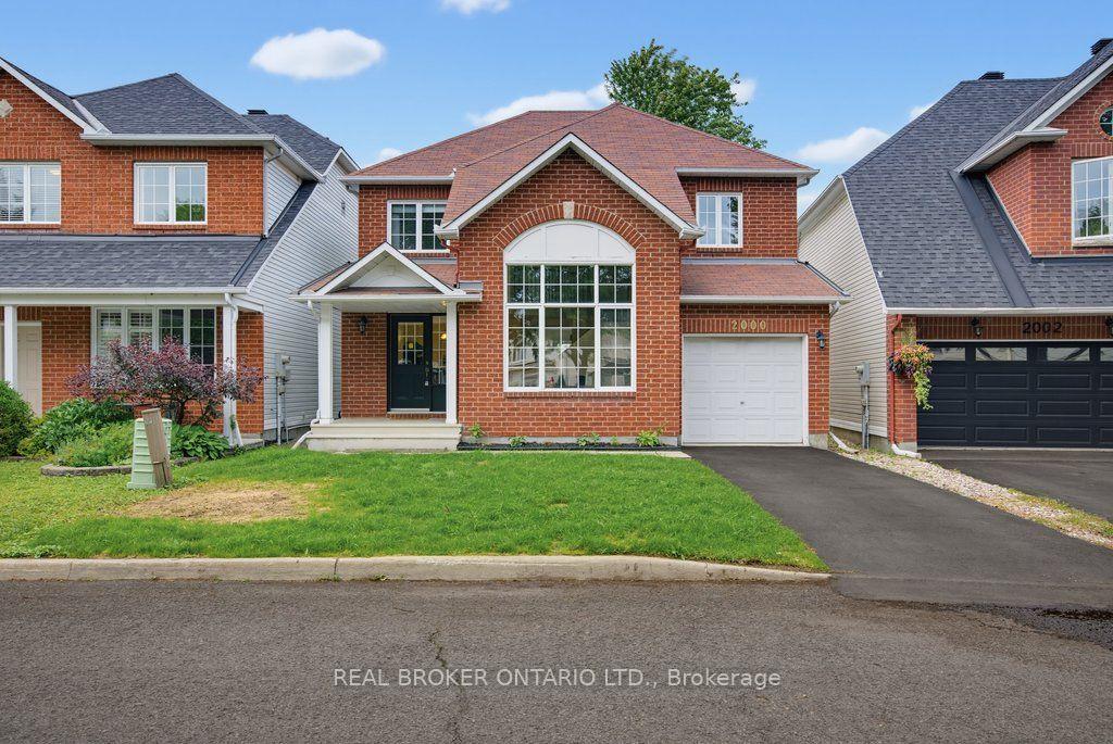 Photo 1 of 2000 Oakbrook Circle, Ottawa, Chapel Hill South - Orleans Village — HOMEH