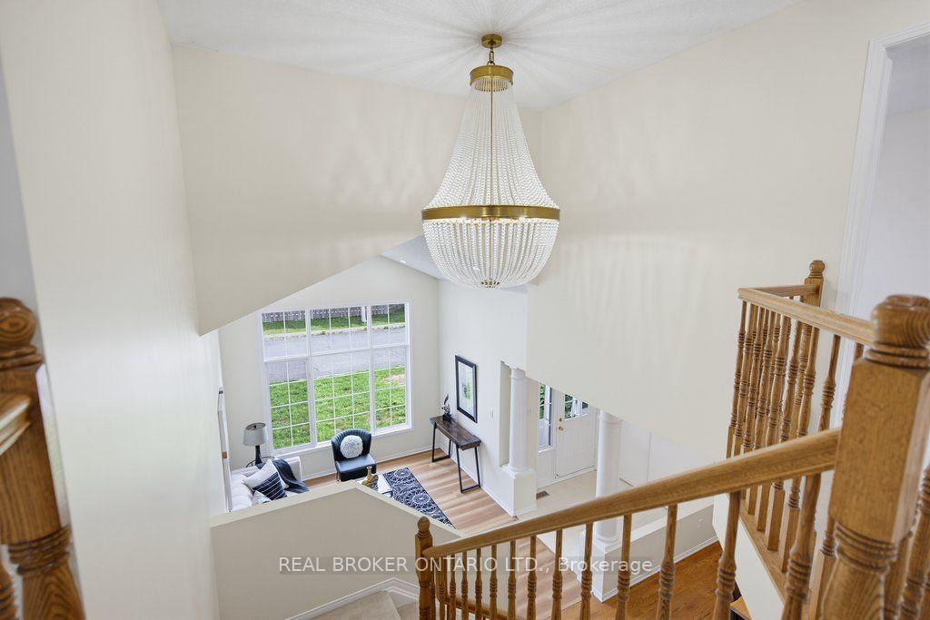 Photo 12 of 2000 Oakbrook Circle, Ottawa, Chapel Hill South - Orleans Village — HOMEH