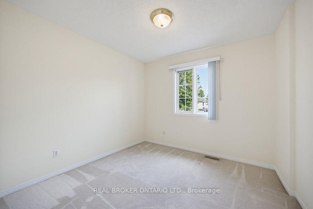 Photo 16 of 2000 Oakbrook Circle, Ottawa, Chapel Hill South - Orleans Village — HOMEH
