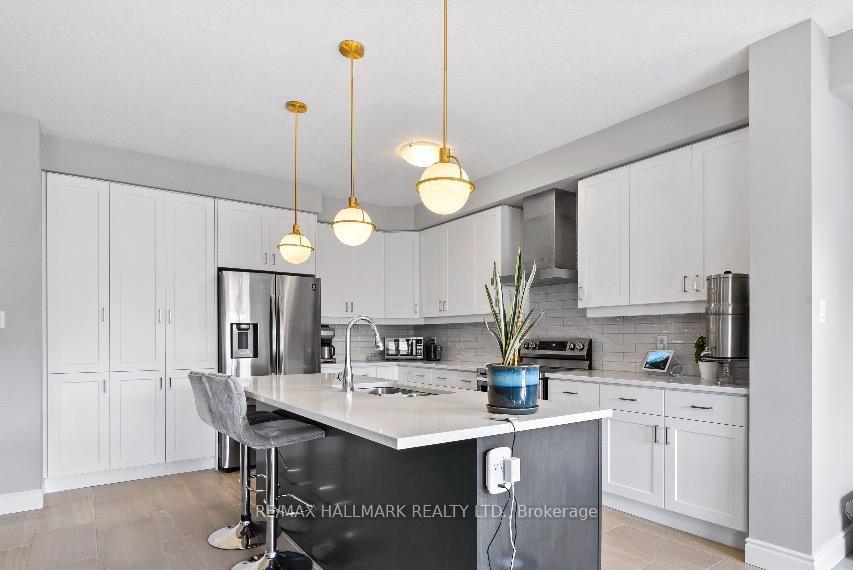 Photo 7 of Unit Upper Level (Main & 2nd), 851 Robert Ferrie Drive, Kitchener, Doon South — HOMEH