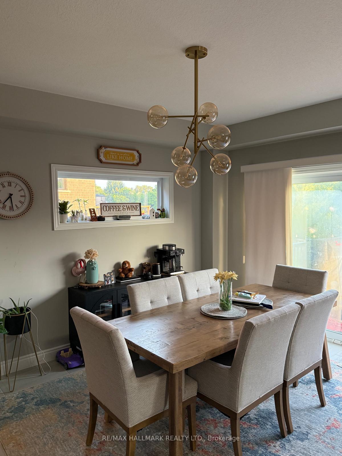 Photo 8 of Unit Upper Level (Main & 2nd), 851 Robert Ferrie Drive, Kitchener, Doon South — HOMEH