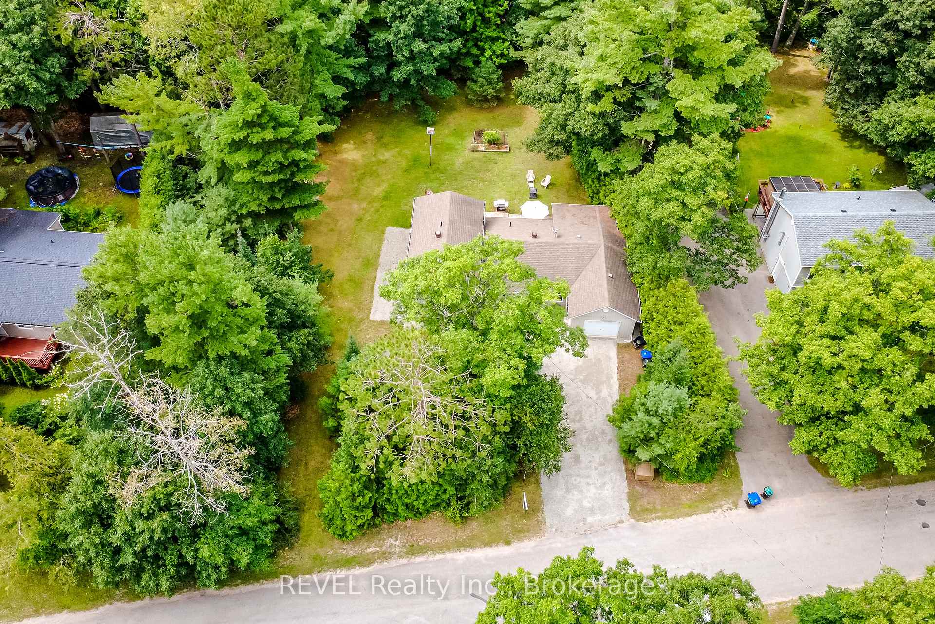 Photo 43 of 34 Trout Lane, Tiny, Rural Tiny — HOMEH