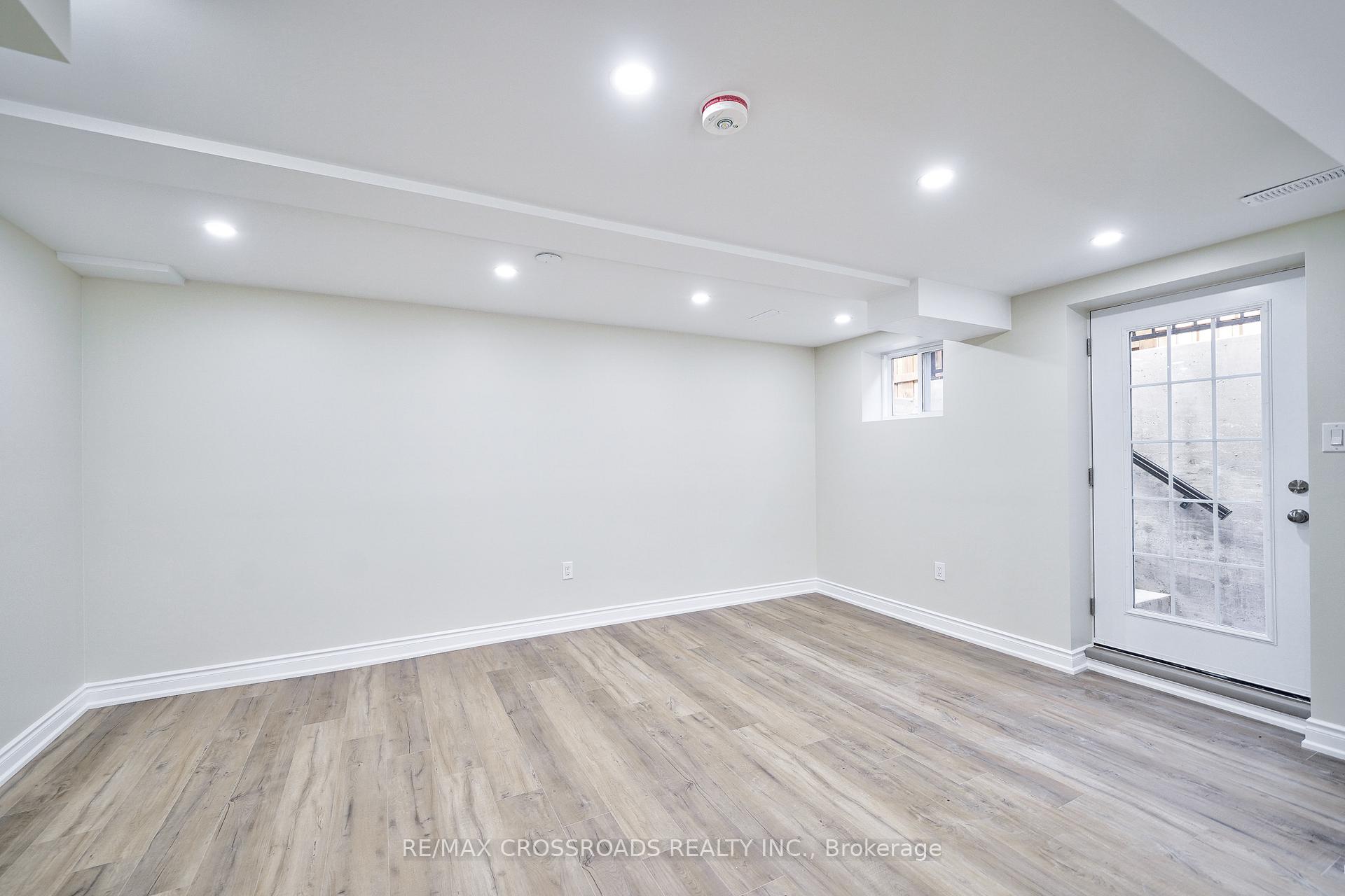 Photo 8 of Unit Lower, 67 Medland Avenue, Whitby, Williamsburg — HOMEH