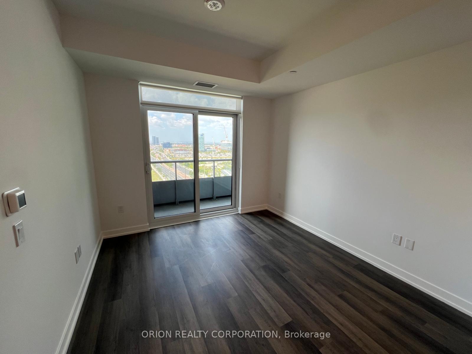 Photo 5 of Unit 1109, 5 Meadowdale Road, Vaughan, Vaughan Corporate Centre — HOMEH
