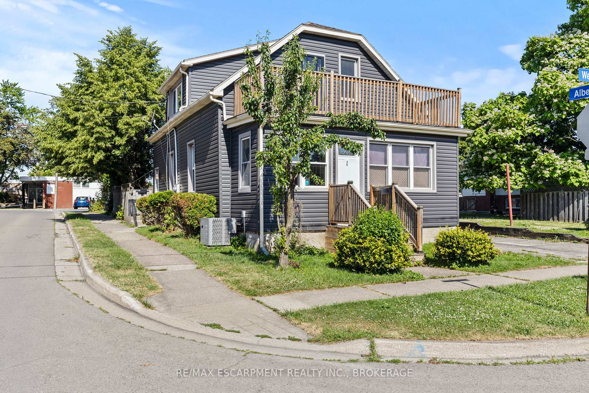 Photo 2 of Unit Upper, 1 West Street N, Thorold, Thorold Downtown — HOMEH