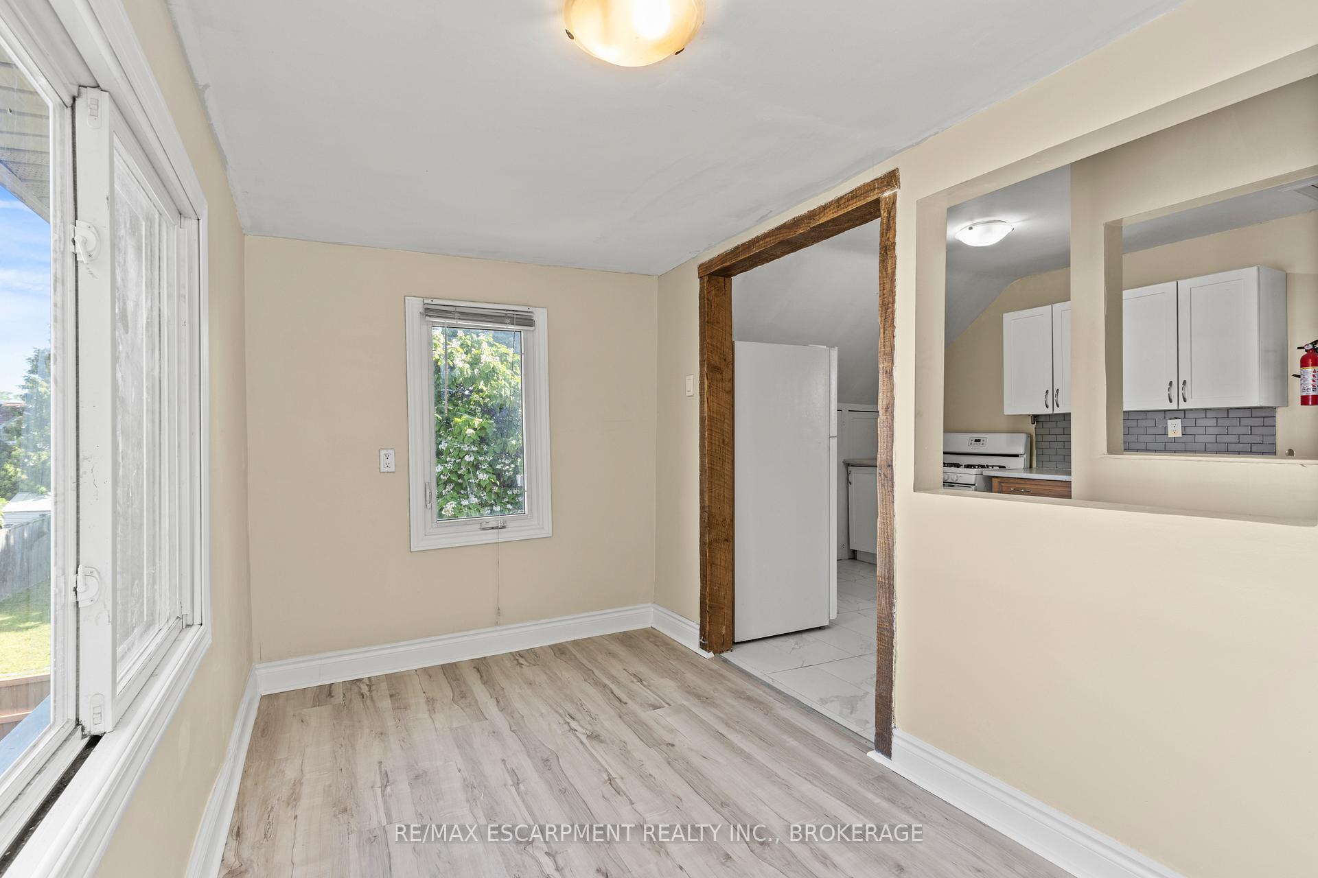 Photo 10 of Unit Upper, 1 West Street N, Thorold, Thorold Downtown — HOMEH
