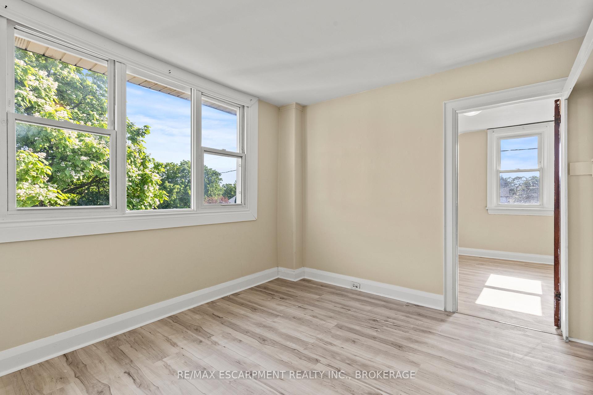 Photo 14 of Unit Upper, 1 West Street N, Thorold, Thorold Downtown — HOMEH