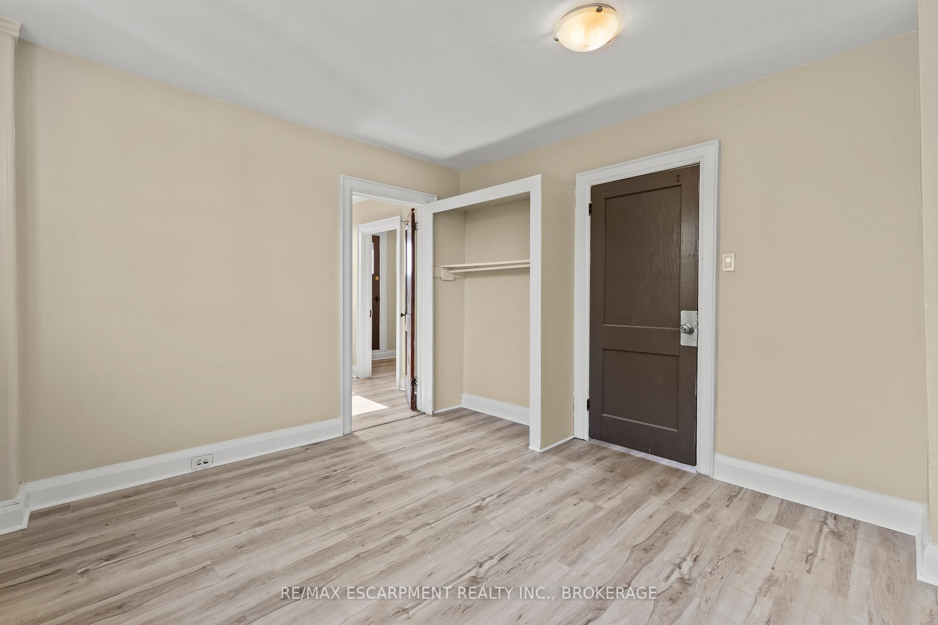 Photo 15 of Unit Upper, 1 West Street N, Thorold, Thorold Downtown — HOMEH