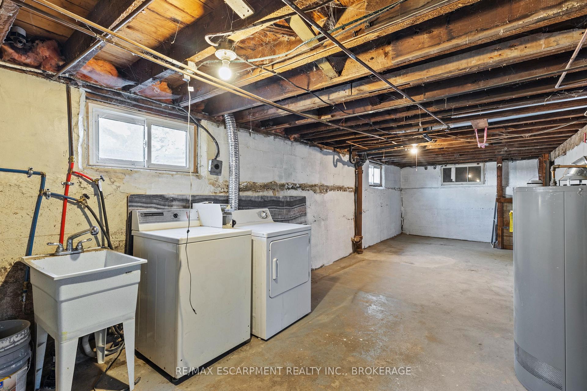 Photo 23 of Unit Upper, 1 West Street N, Thorold, Thorold Downtown — HOMEH