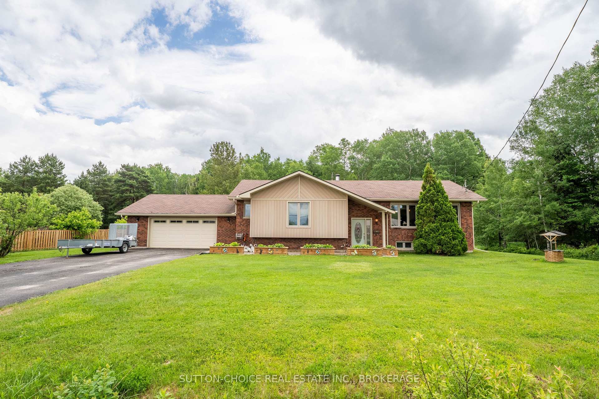Photo 2 of 246 Yonge Street, Bonfield — HOMEH