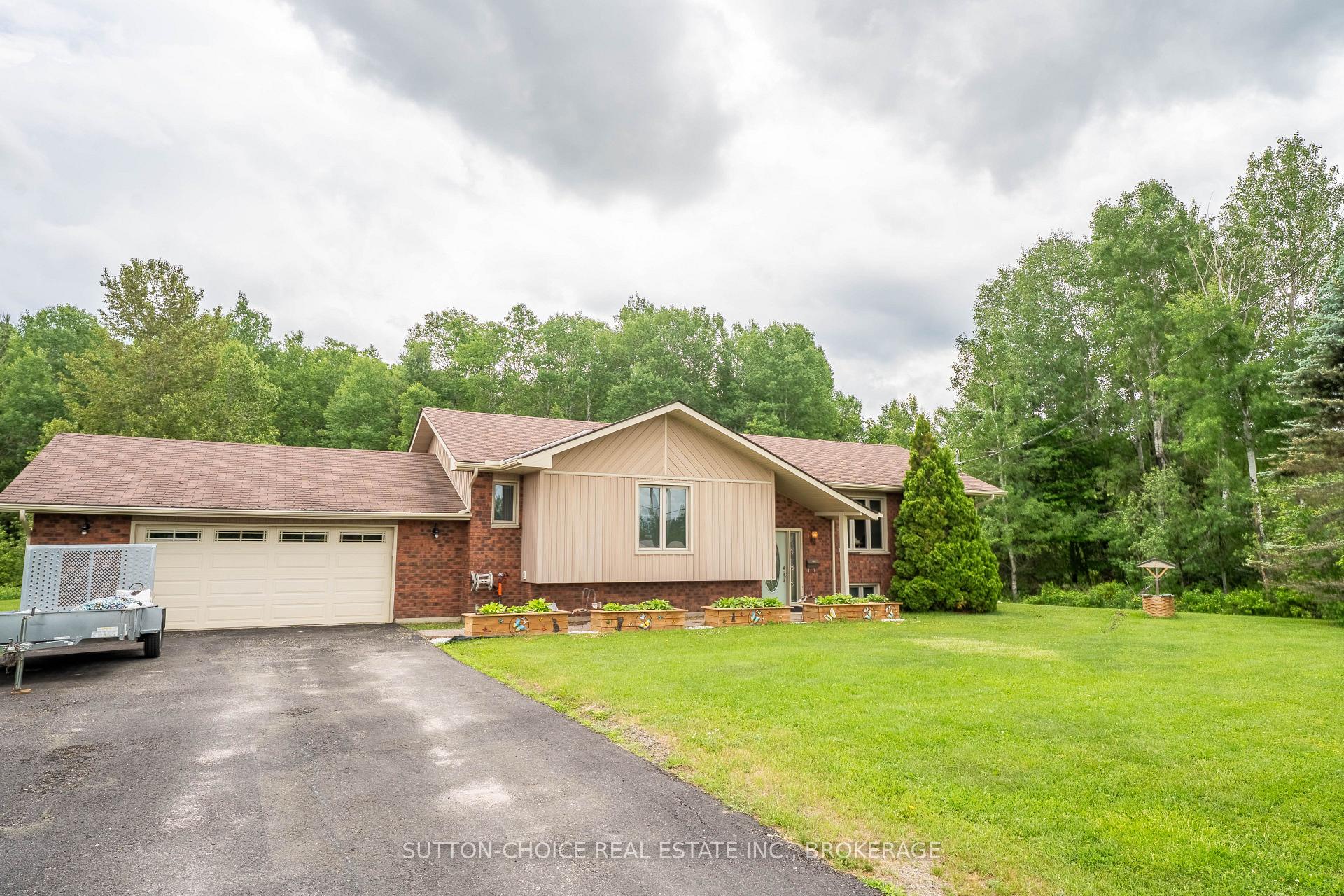 Photo 3 of 246 Yonge Street, Bonfield — HOMEH