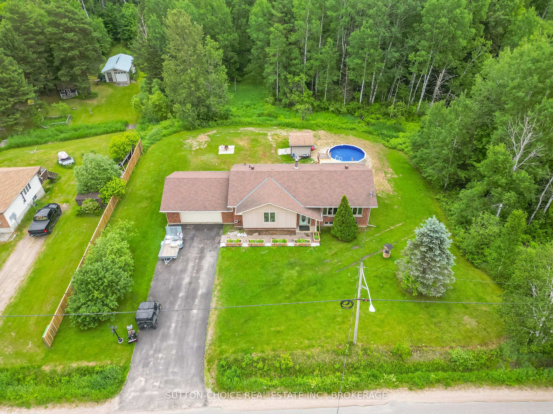 Photo 5 of 246 Yonge Street, Bonfield — HOMEH