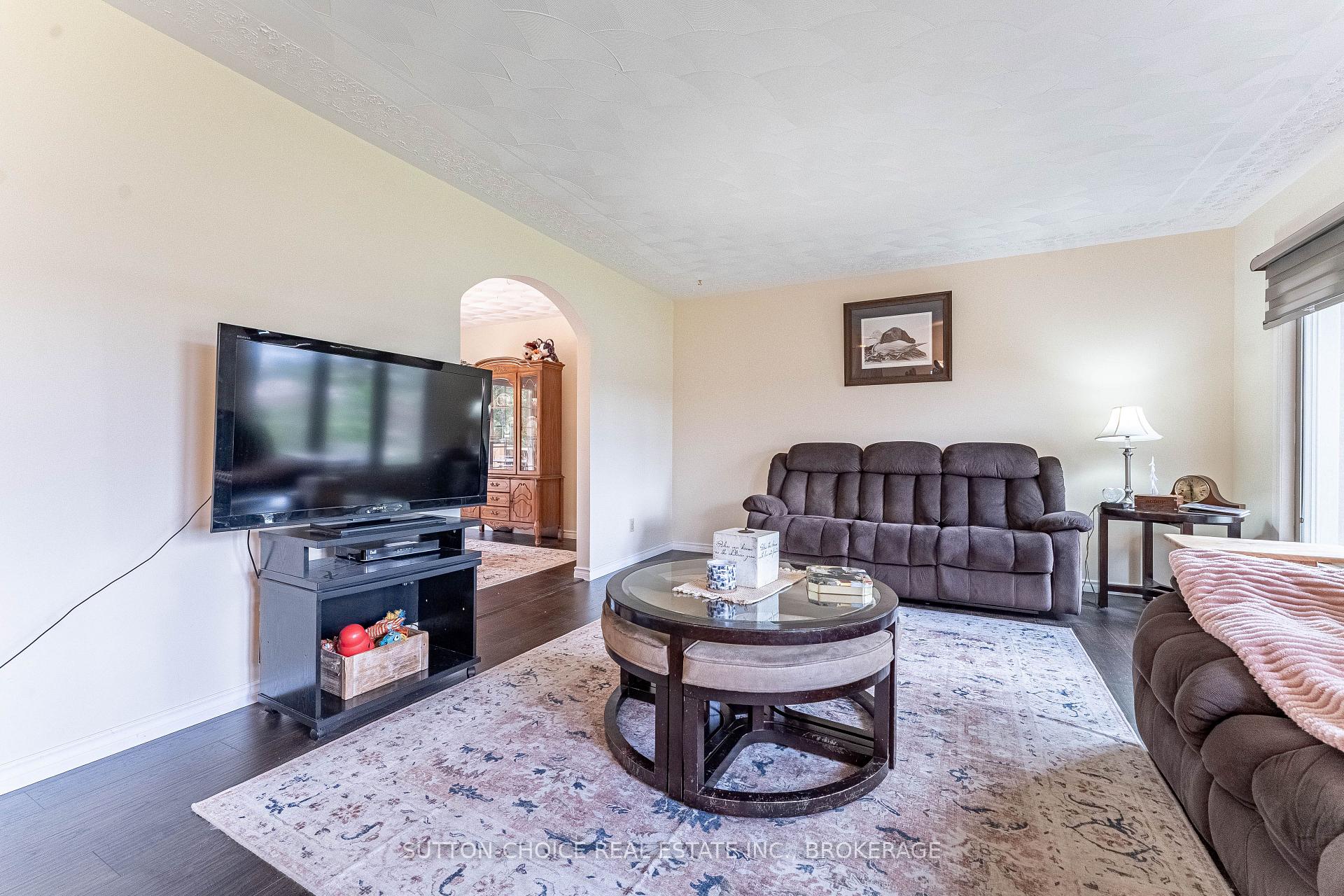 Photo 9 of 246 Yonge Street, Bonfield — HOMEH