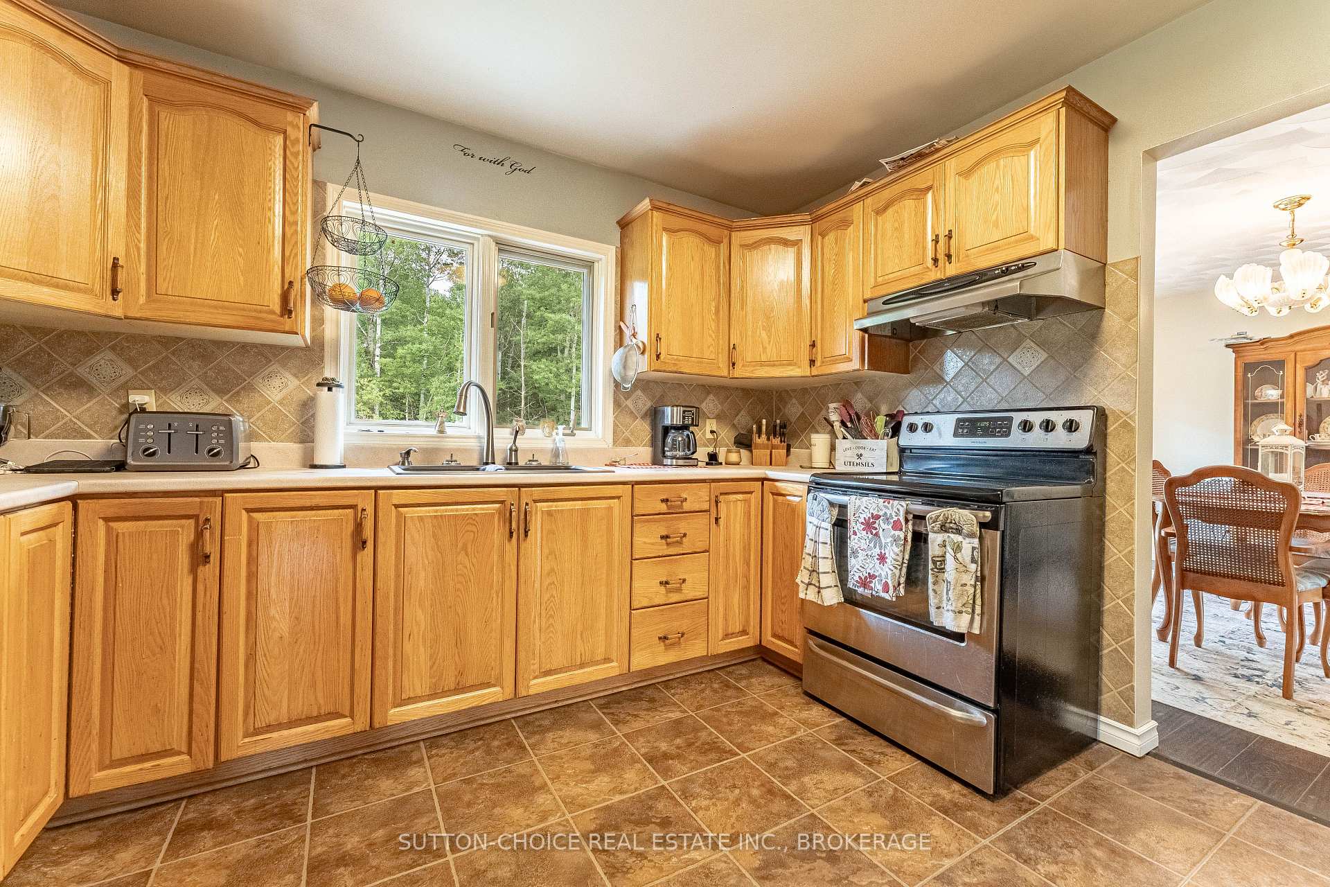Photo 14 of 246 Yonge Street, Bonfield — HOMEH