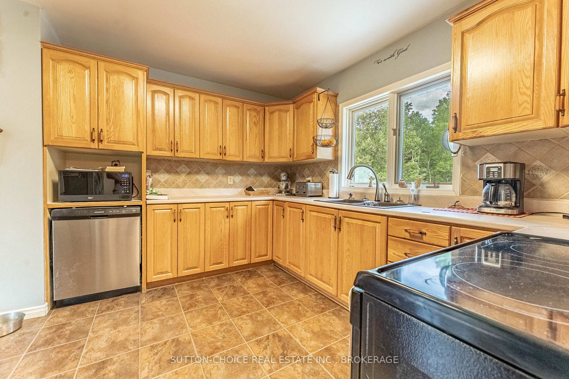 Photo 15 of 246 Yonge Street, Bonfield — HOMEH