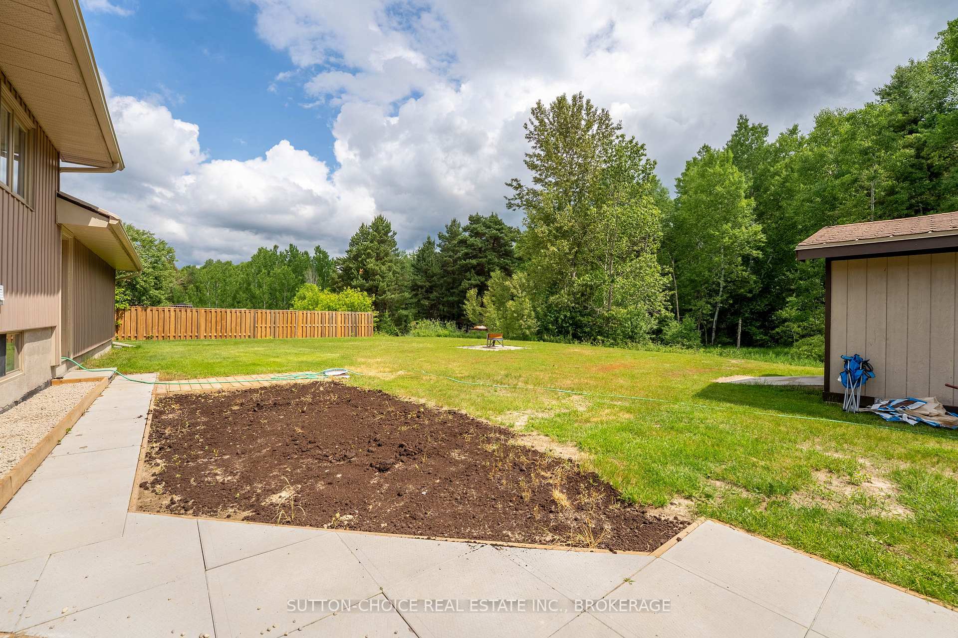 Photo 41 of 246 Yonge Street, Bonfield — HOMEH