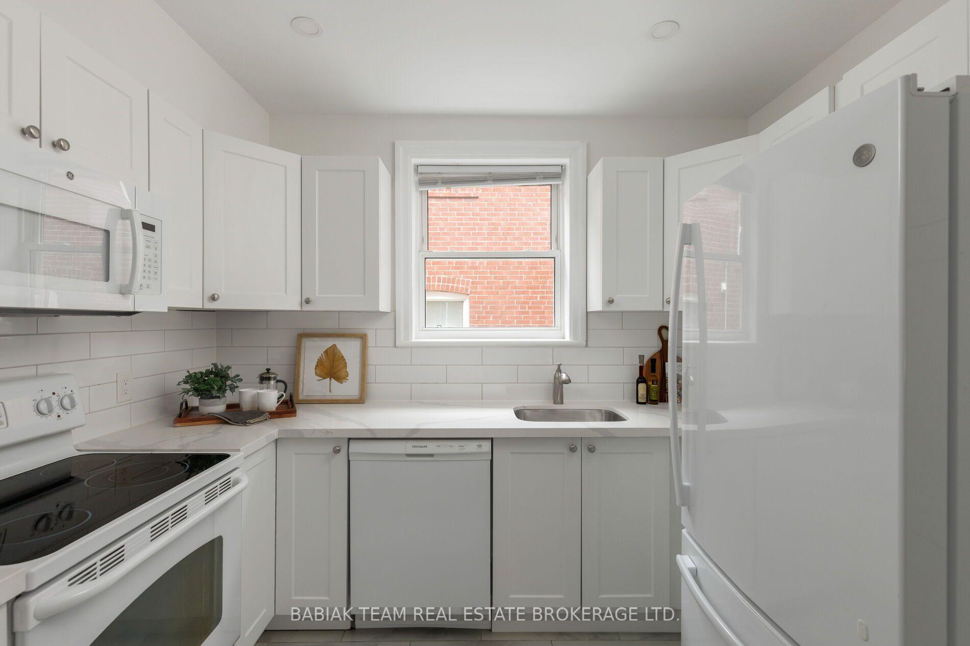 Photo 13 of 93 Glendonwynne Road, Toronto, High Park North — HOMEH