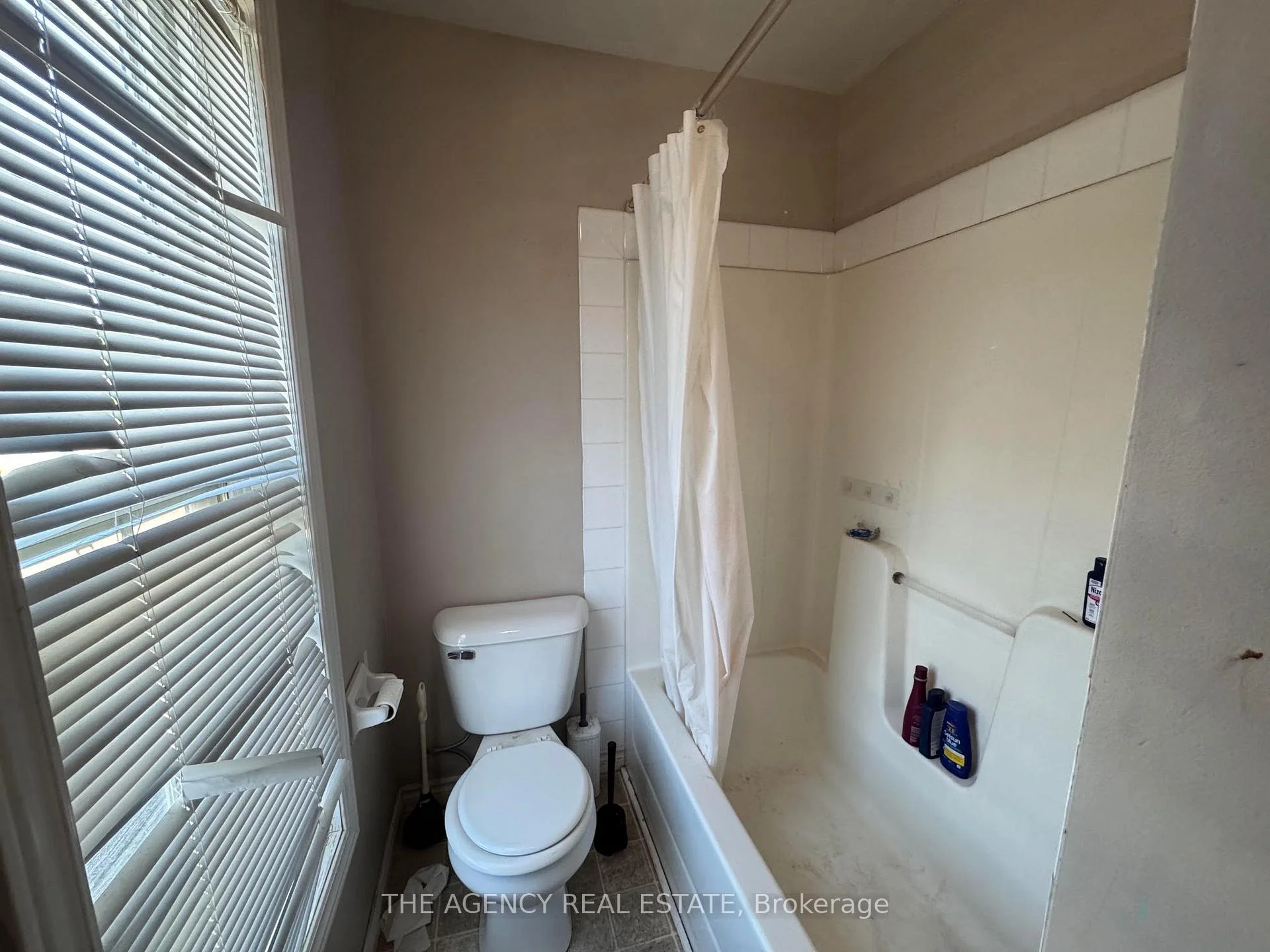 Photo 27 of Unit 23, 600 Sarnia Road, London, North I — HOMEH