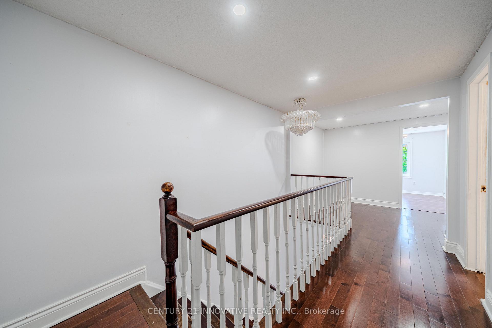 Photo 17 of 93 William Honey Crescent, Markham, Middlefield — HOMEH