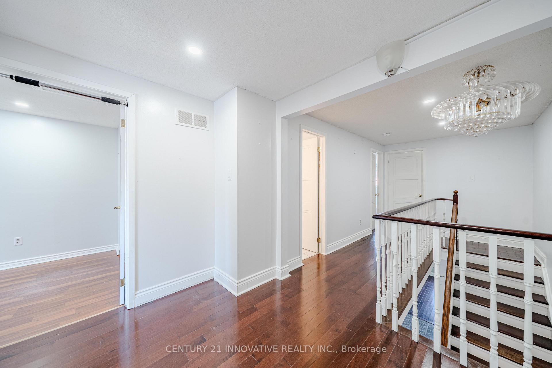 Photo 18 of 93 William Honey Crescent, Markham, Middlefield — HOMEH