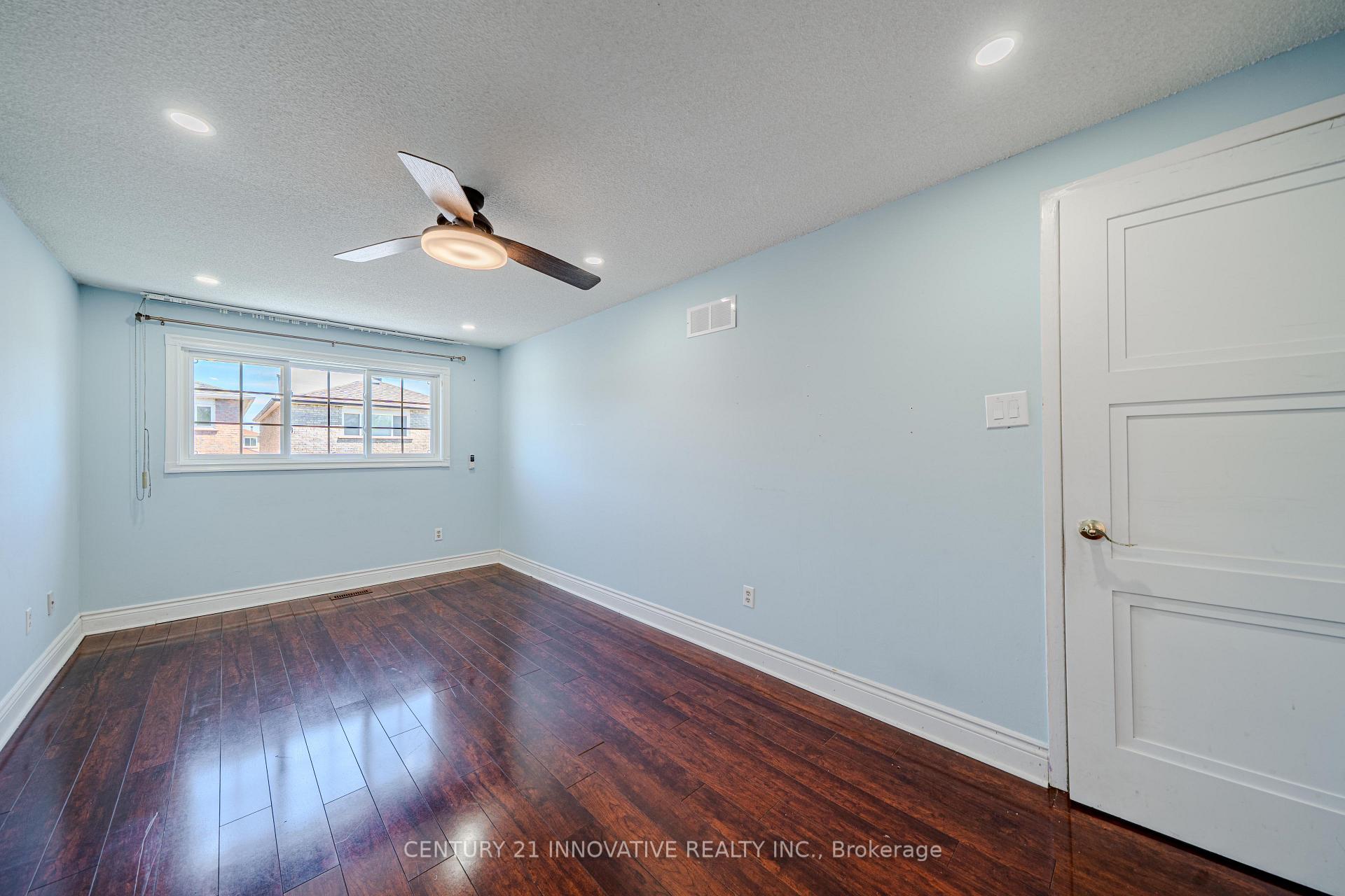 Photo 20 of 93 William Honey Crescent, Markham, Middlefield — HOMEH