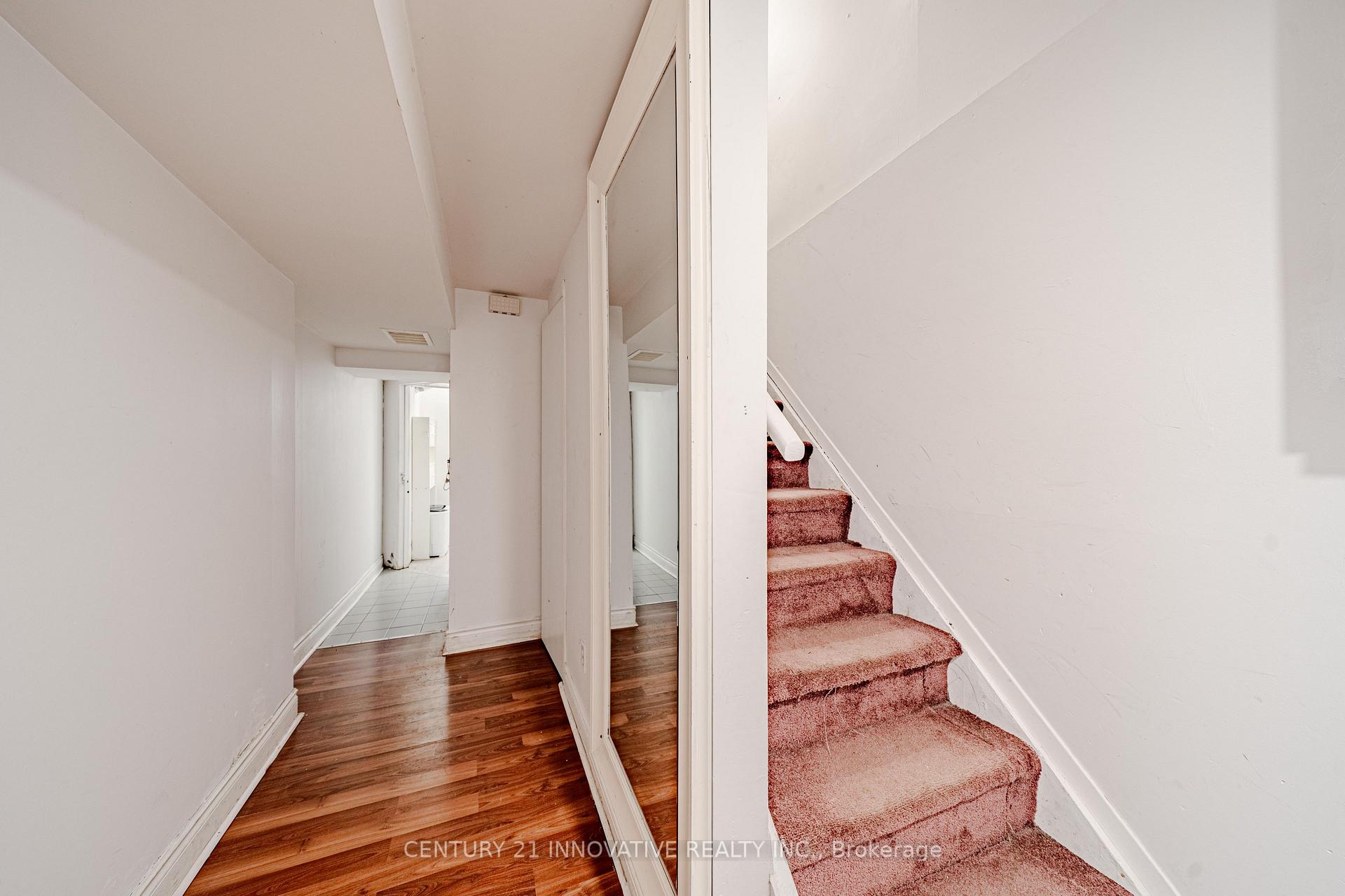 Photo 33 of 93 William Honey Crescent, Markham, Middlefield — HOMEH