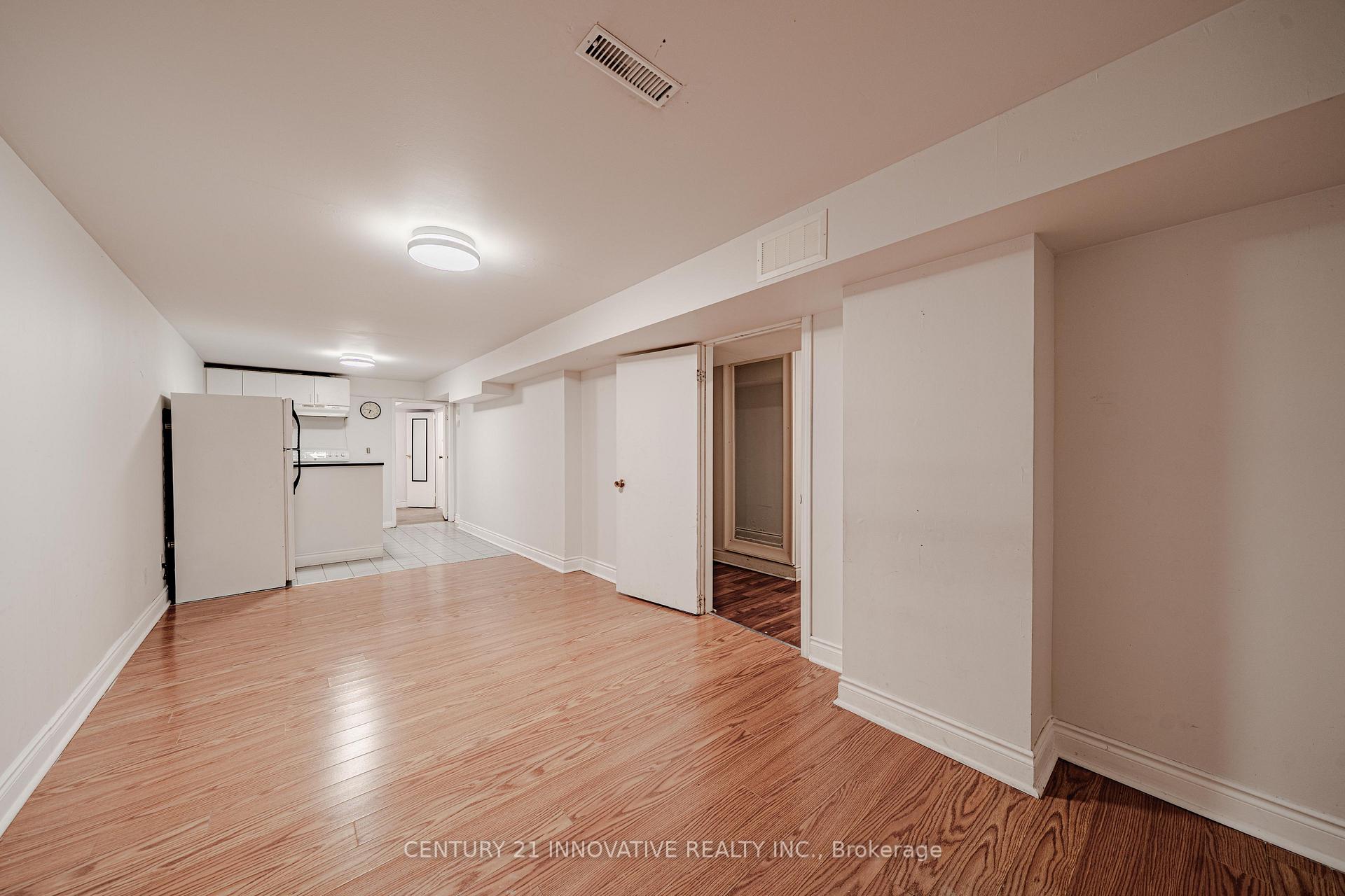 Photo 35 of 93 William Honey Crescent, Markham, Middlefield — HOMEH