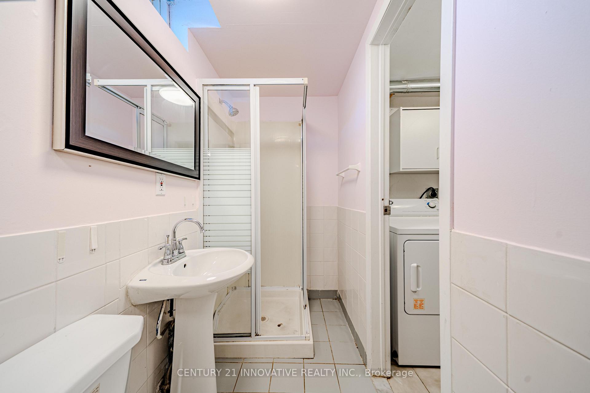 Photo 42 of 93 William Honey Crescent, Markham, Middlefield — HOMEH