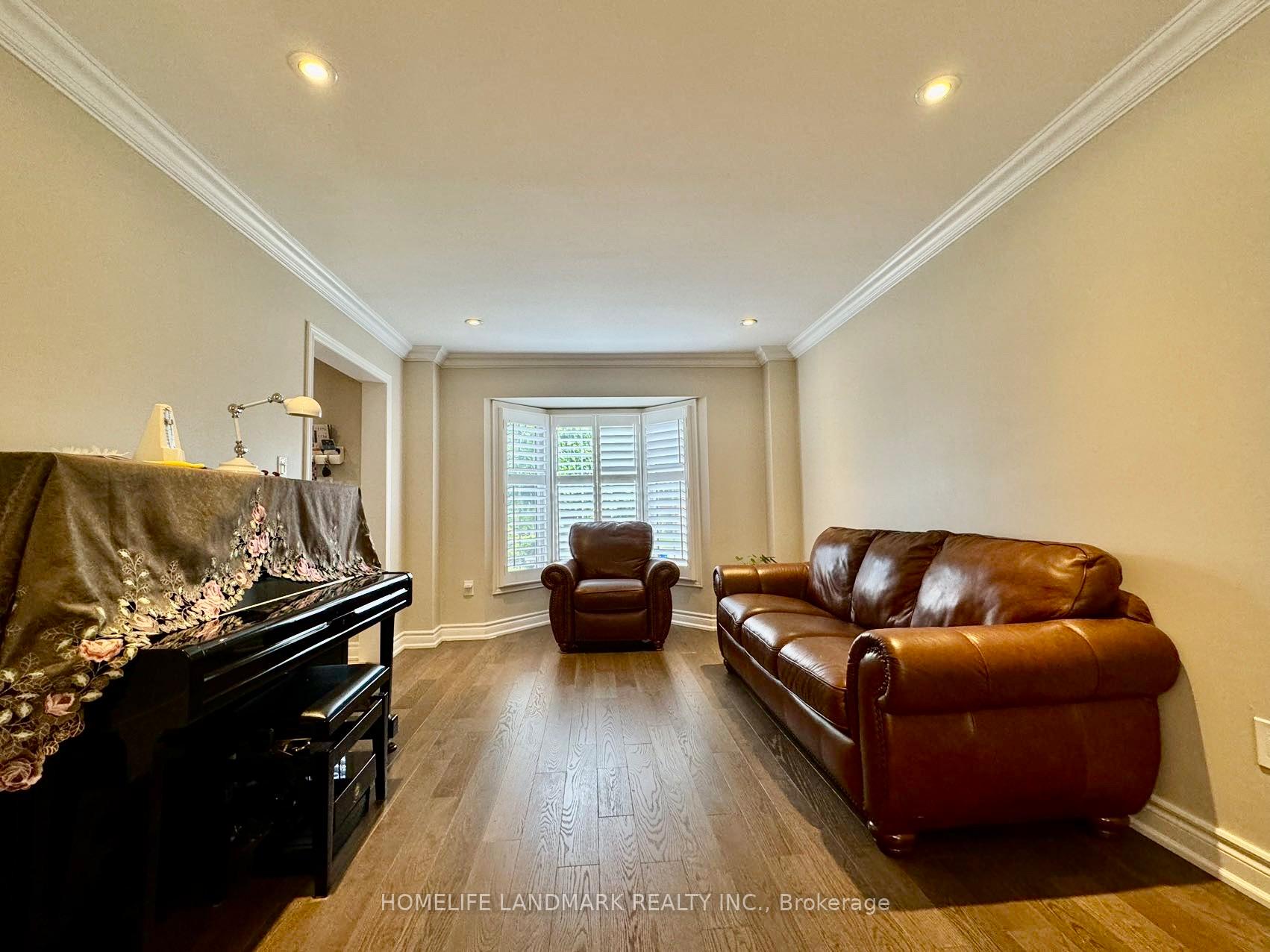 Photo 12 of 1160 Thoresby Drive, Oakville, Clearview — HOMEH
