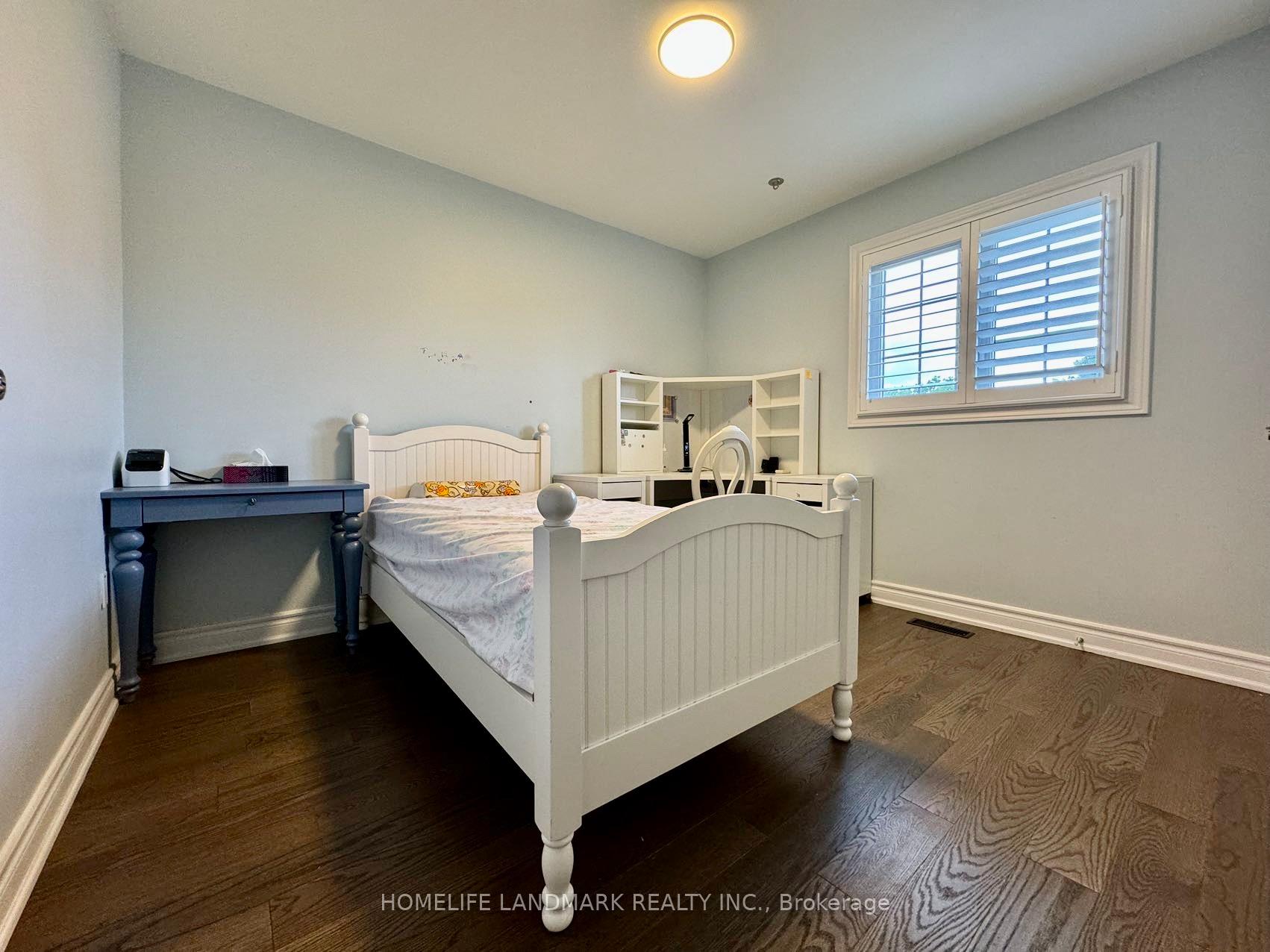 Photo 16 of 1160 Thoresby Drive, Oakville, Clearview — HOMEH