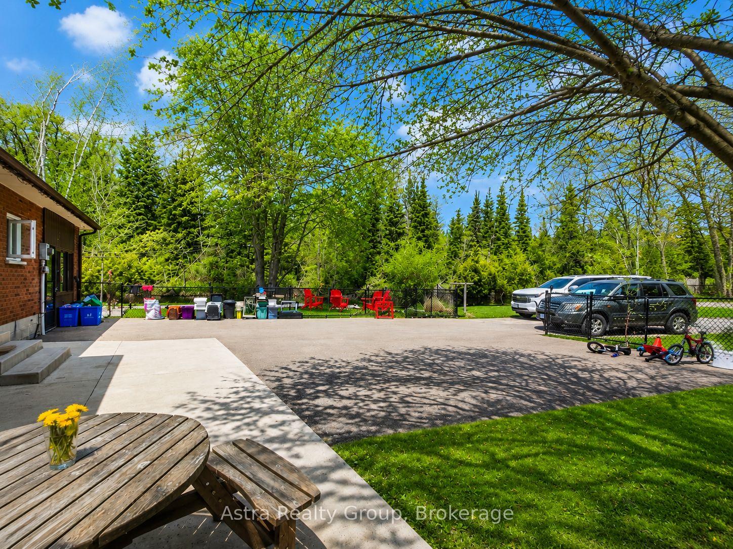 Photo 5 of 21 Sackitt Road, Kawartha Lakes, Fenelon — HOMEH