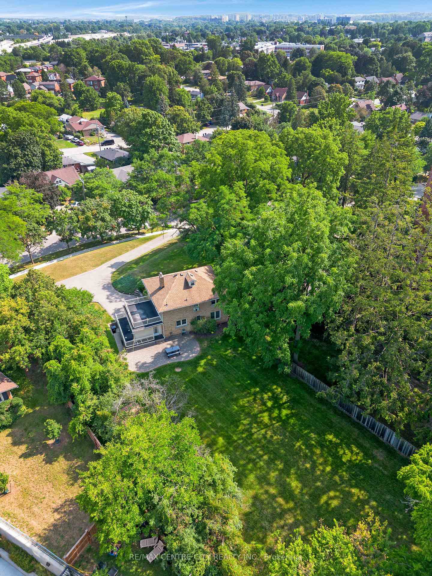 Photo 8 of 272 Sheldon Avenue N, Kitchener, Eastwood — HOMEH