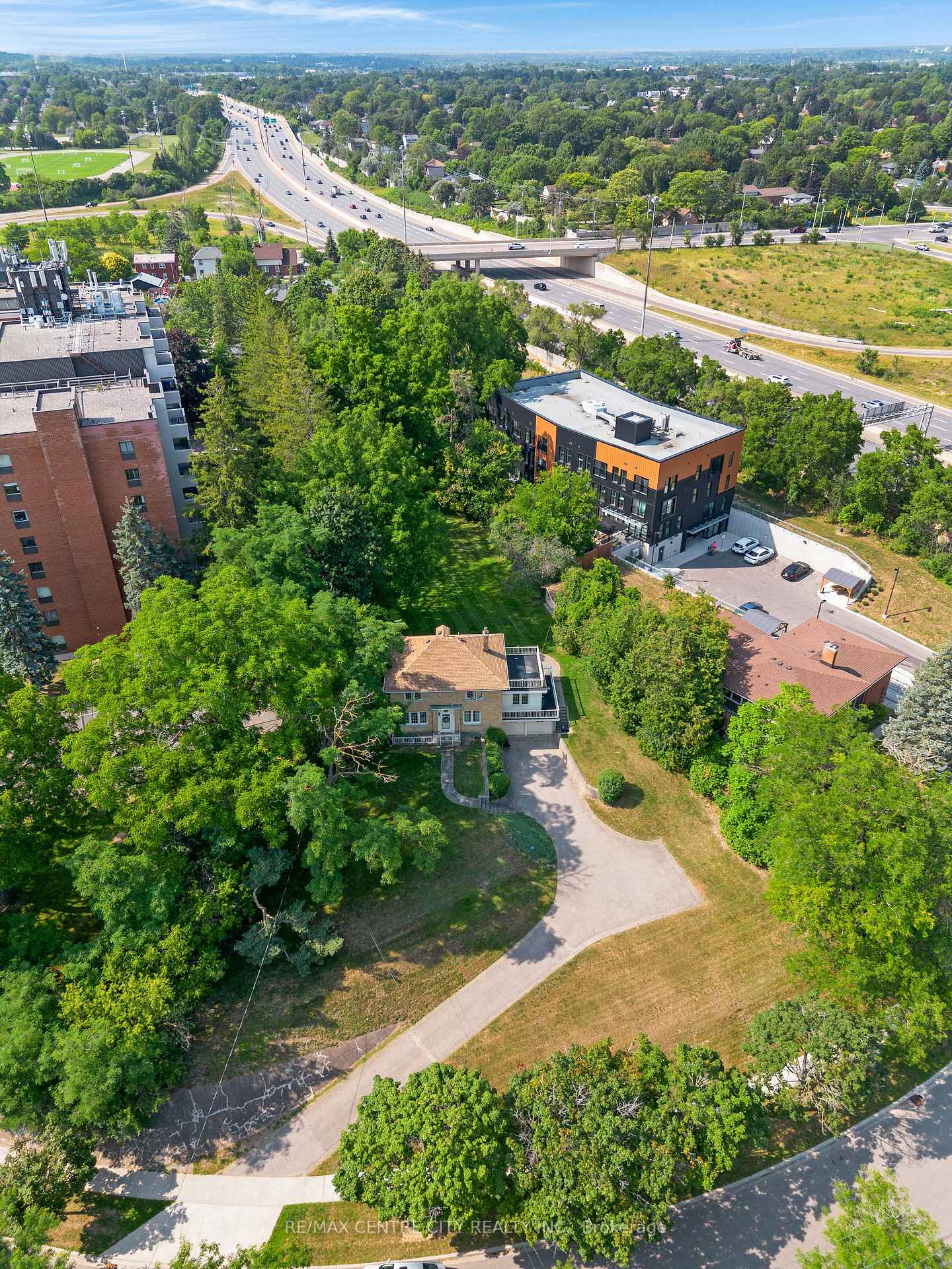 Photo 9 of 272 Sheldon Avenue N, Kitchener, Eastwood — HOMEH