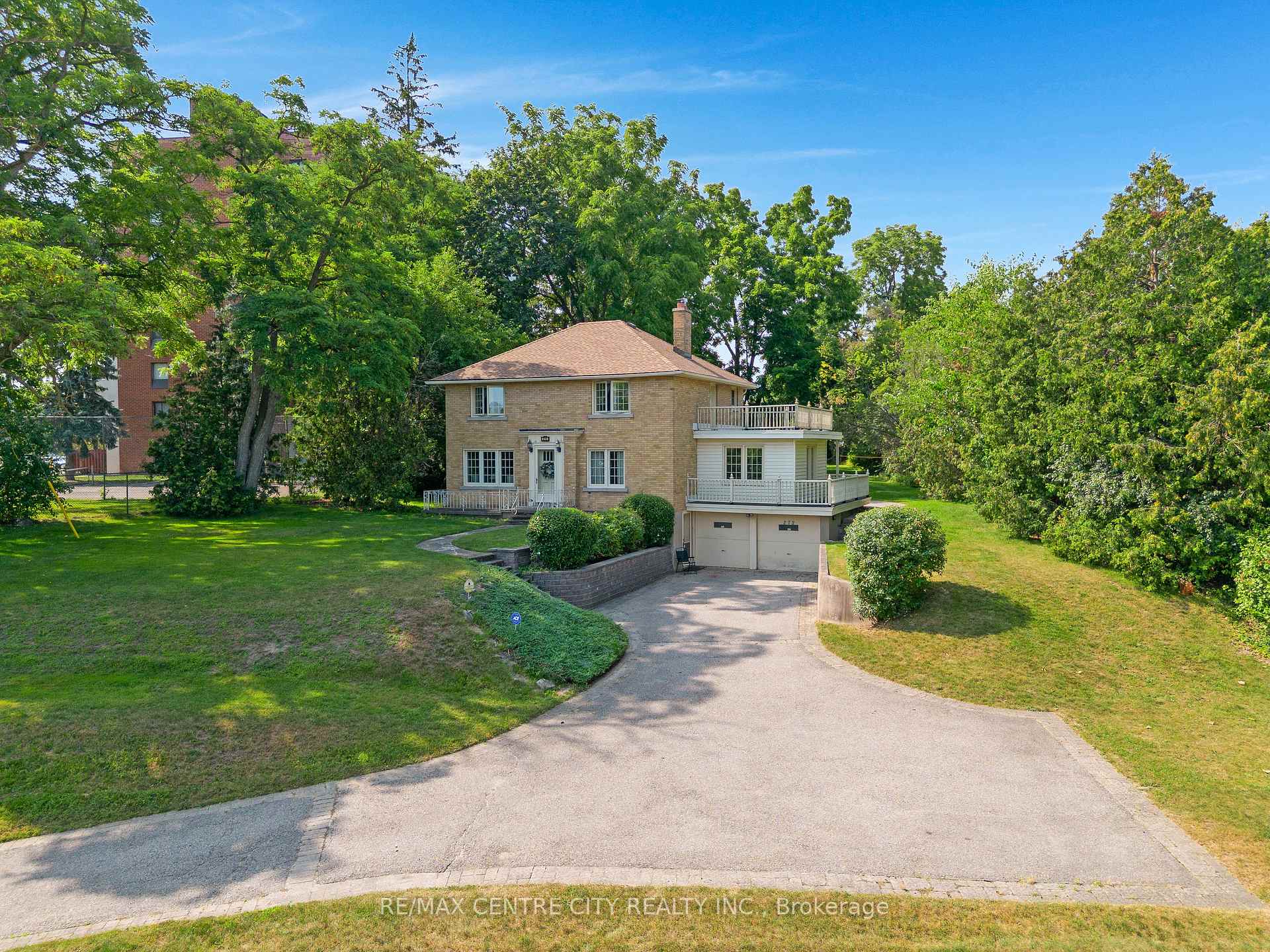 Photo 12 of 272 Sheldon Avenue N, Kitchener, Eastwood — HOMEH