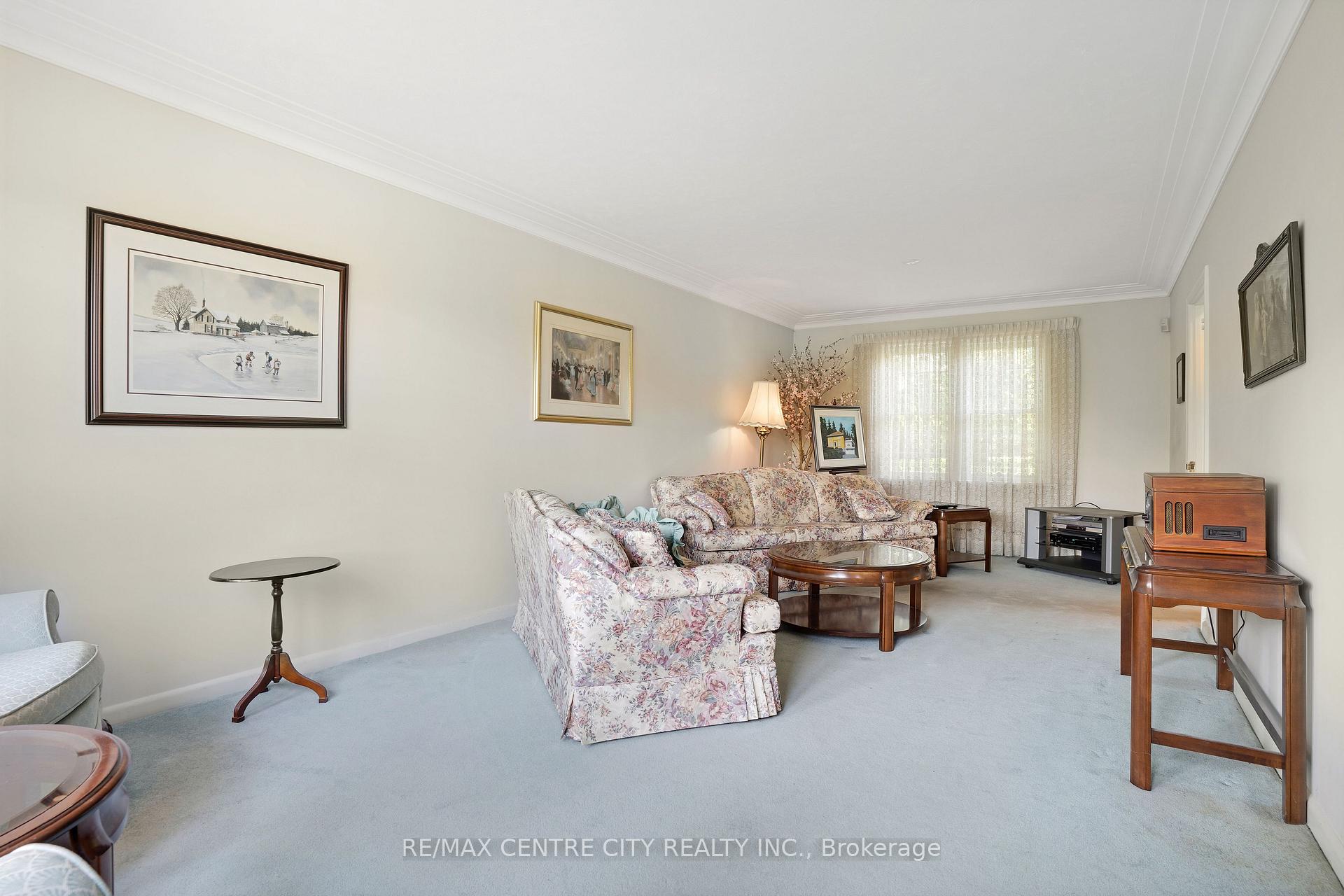 Photo 16 of 272 Sheldon Avenue N, Kitchener, Eastwood — HOMEH