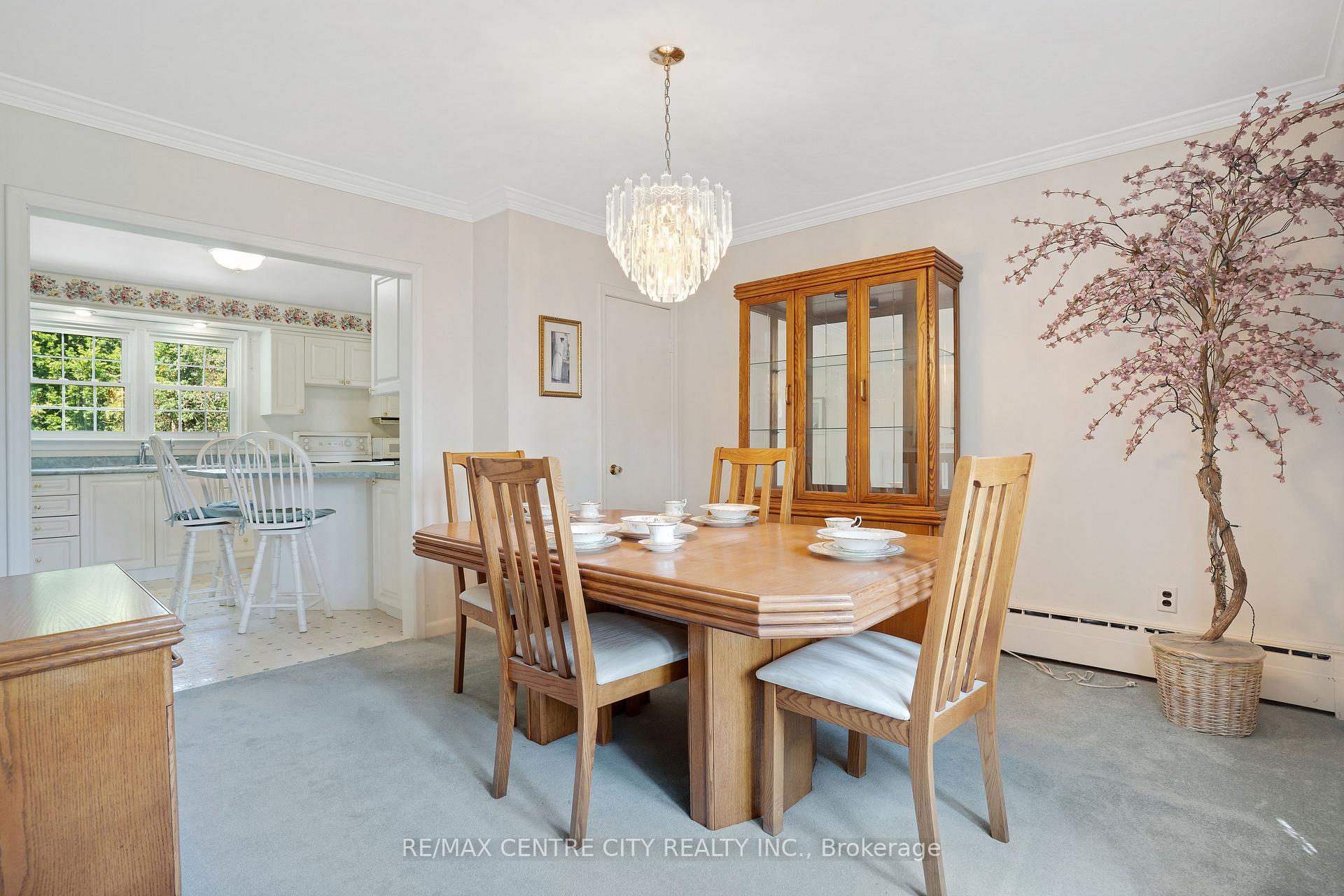 Photo 19 of 272 Sheldon Avenue N, Kitchener, Eastwood — HOMEH