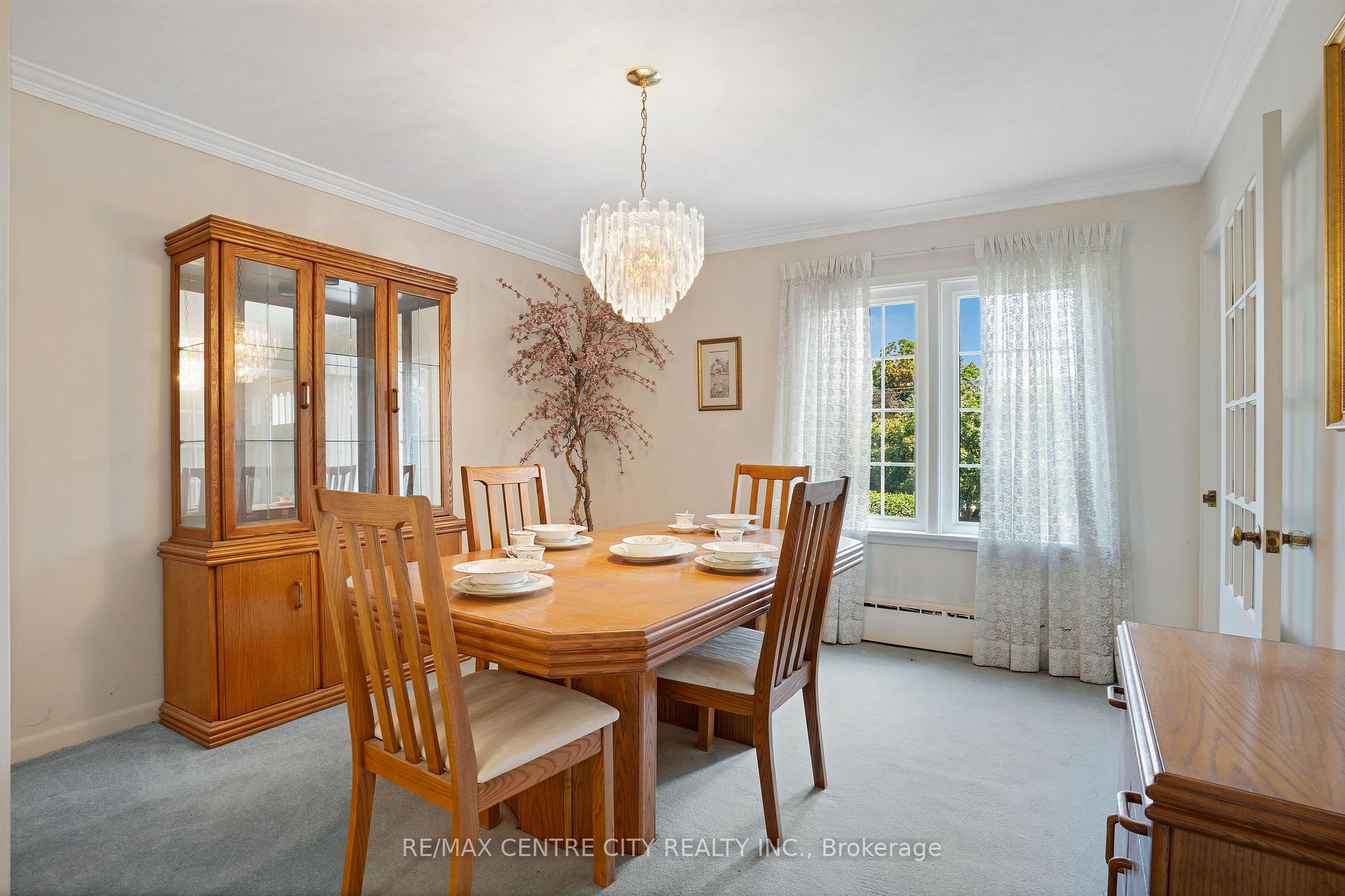 Photo 20 of 272 Sheldon Avenue N, Kitchener, Eastwood — HOMEH