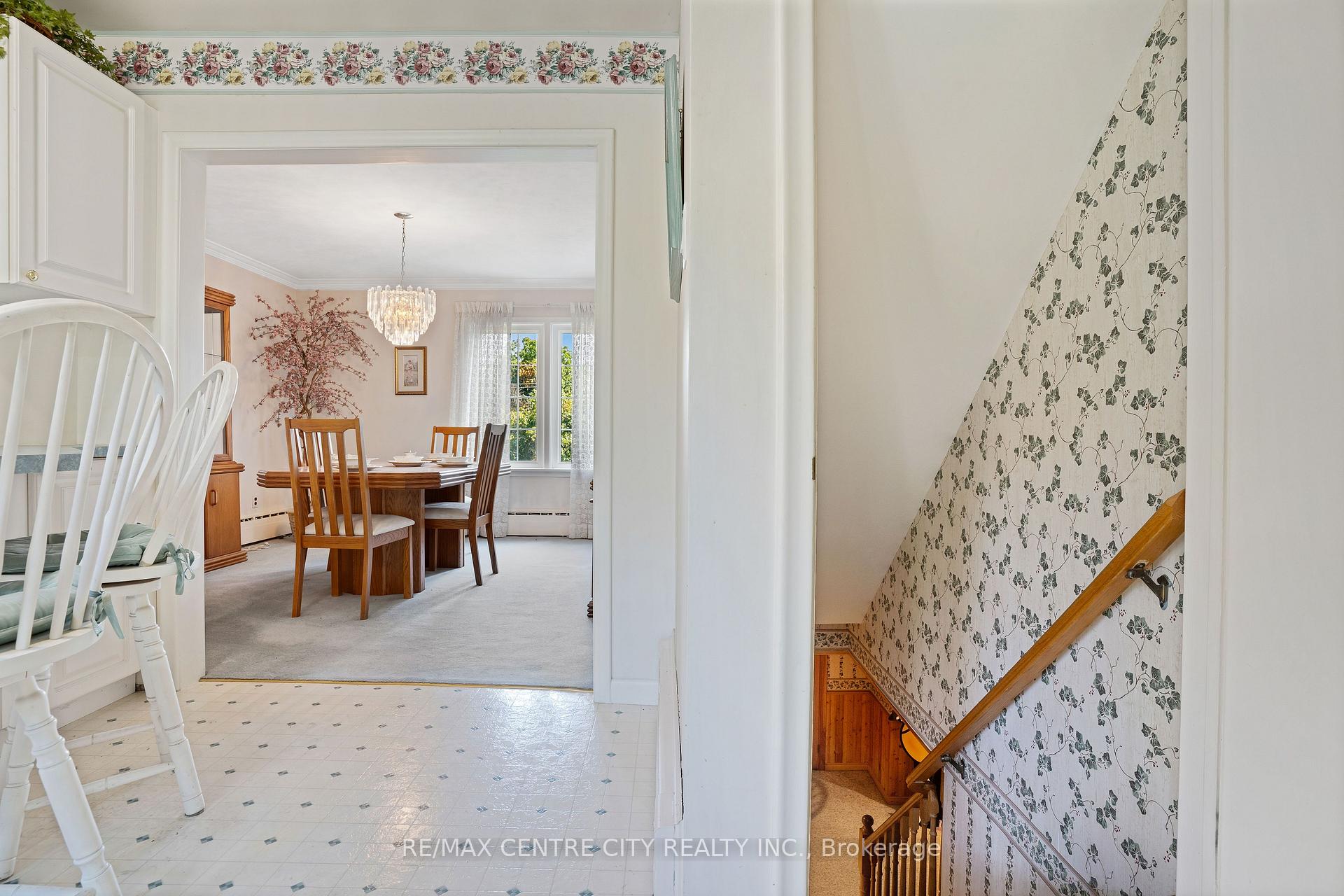 Photo 26 of 272 Sheldon Avenue N, Kitchener, Eastwood — HOMEH