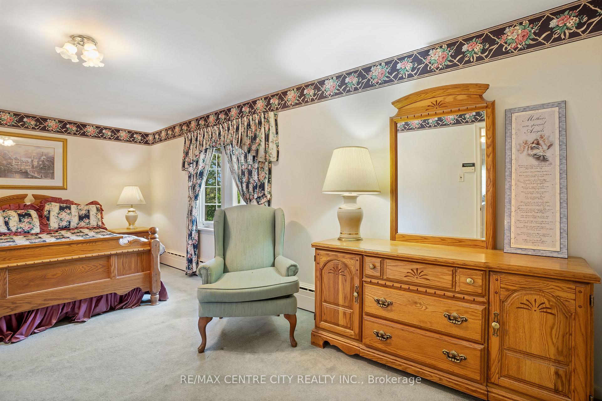 Photo 29 of 272 Sheldon Avenue N, Kitchener, Eastwood — HOMEH