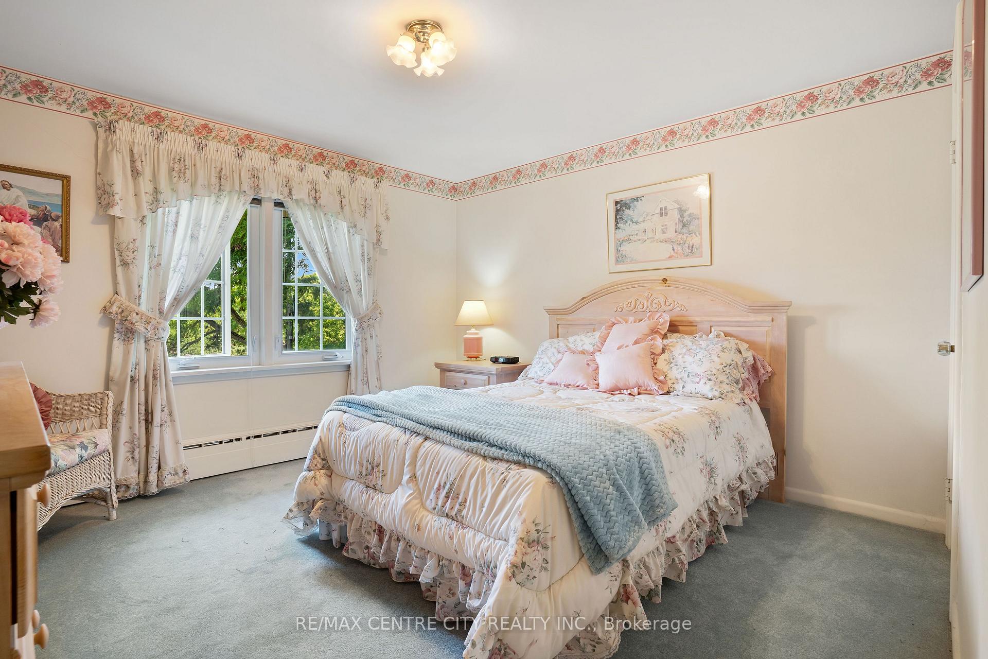 Photo 30 of 272 Sheldon Avenue N, Kitchener, Eastwood — HOMEH
