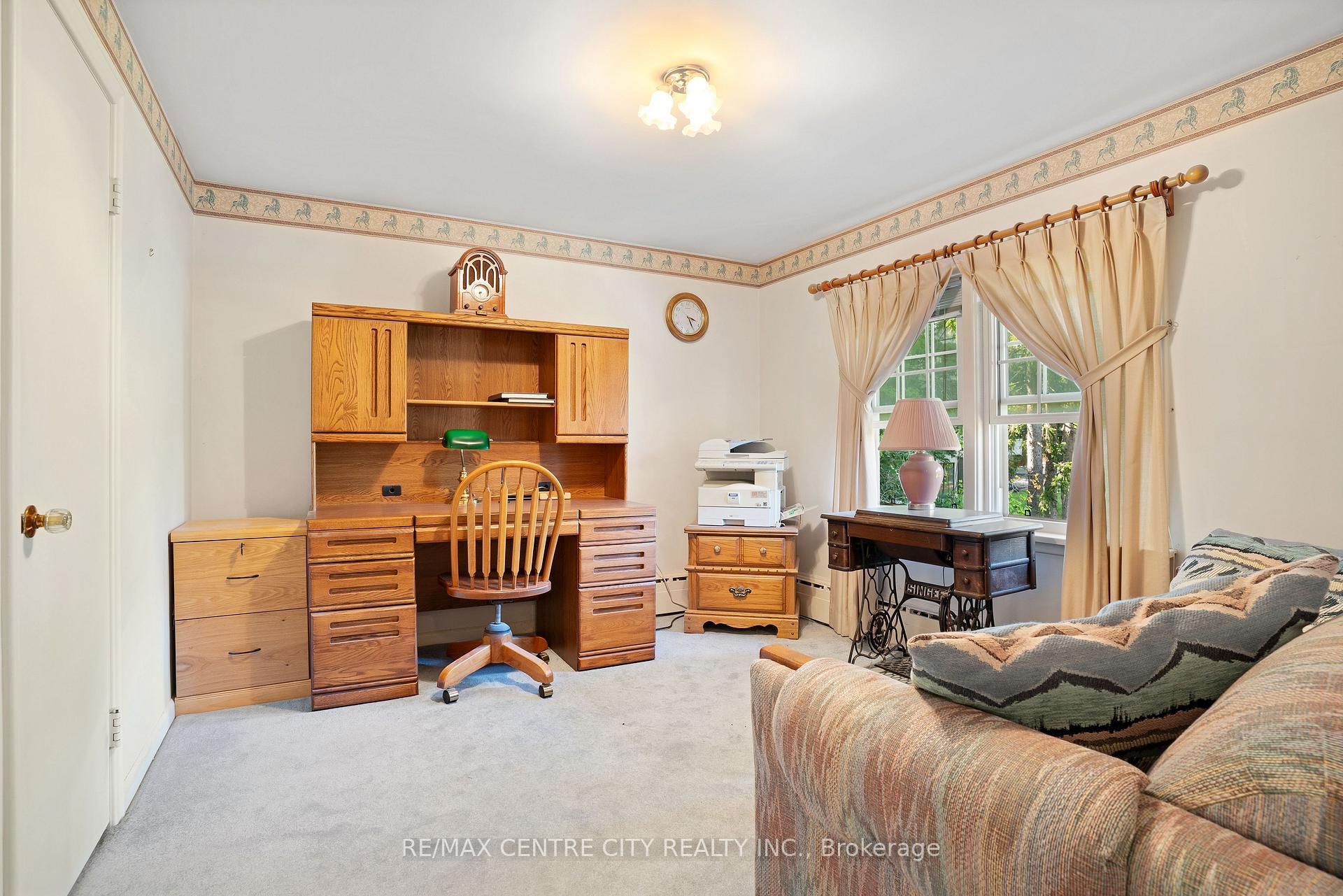 Photo 32 of 272 Sheldon Avenue N, Kitchener, Eastwood — HOMEH