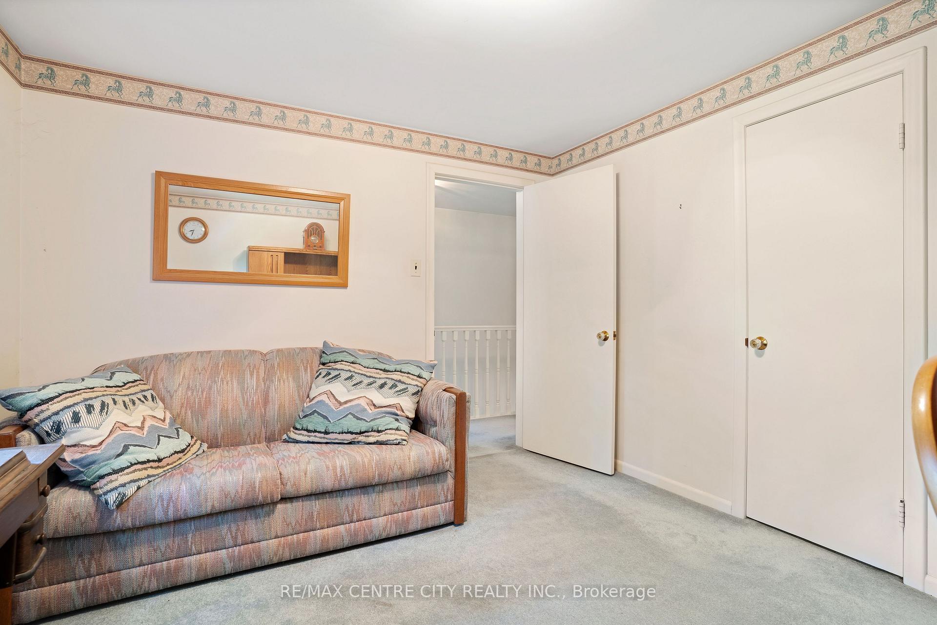 Photo 33 of 272 Sheldon Avenue N, Kitchener, Eastwood — HOMEH