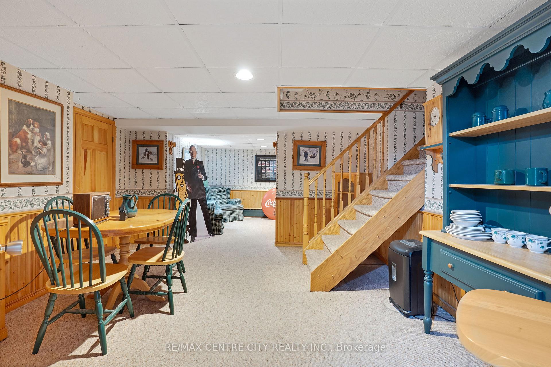 Photo 36 of 272 Sheldon Avenue N, Kitchener, Eastwood — HOMEH
