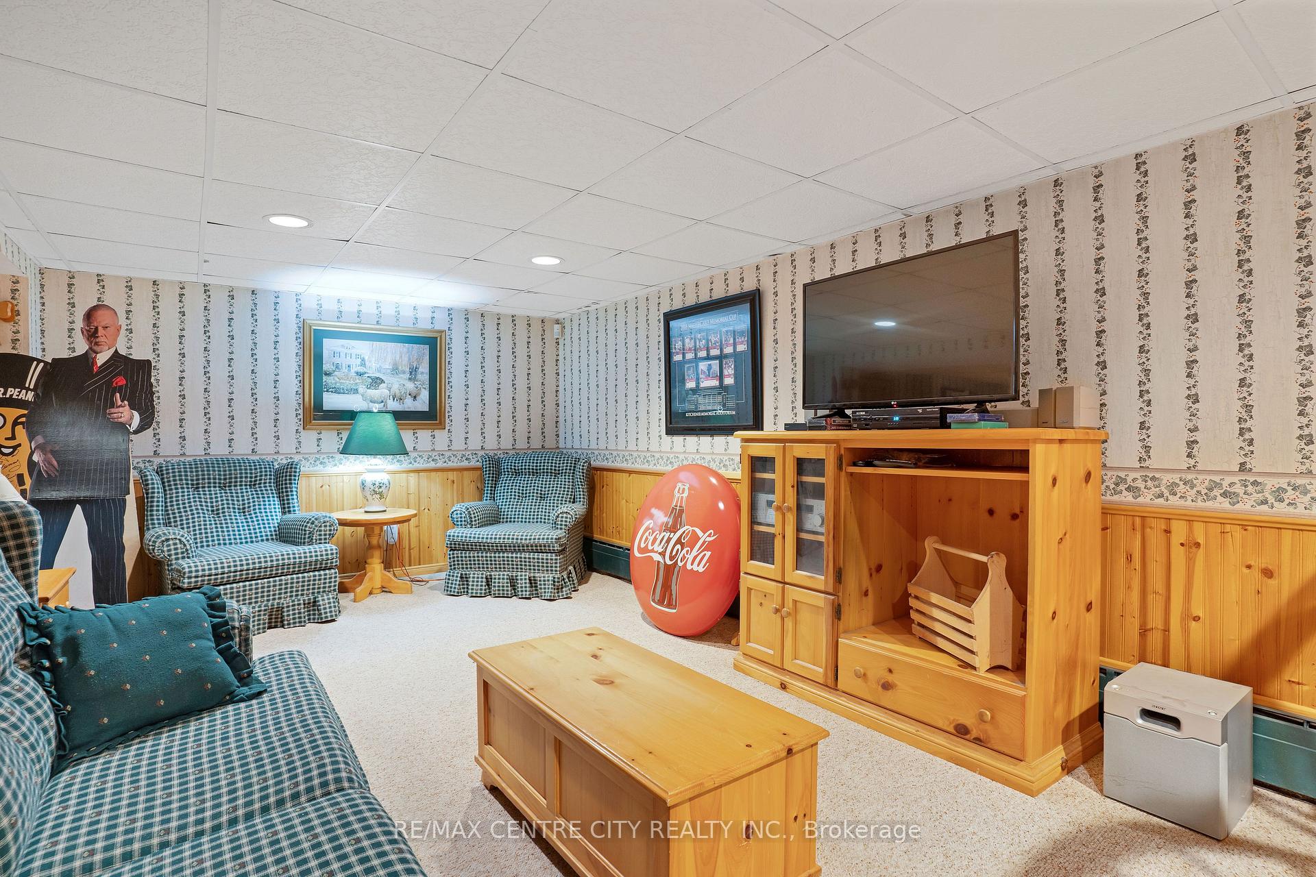 Photo 40 of 272 Sheldon Avenue N, Kitchener, Eastwood — HOMEH