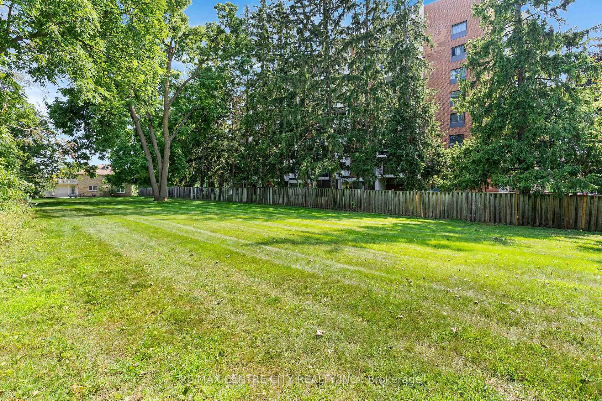 Photo 47 of 272 Sheldon Avenue N, Kitchener, Eastwood — HOMEH