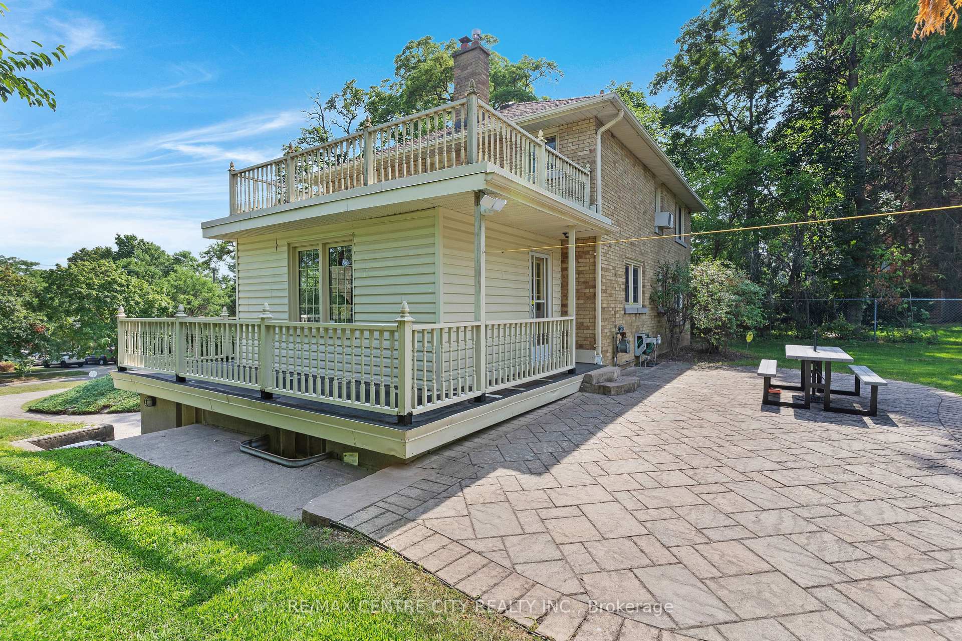 Photo 49 of 272 Sheldon Avenue N, Kitchener, Eastwood — HOMEH
