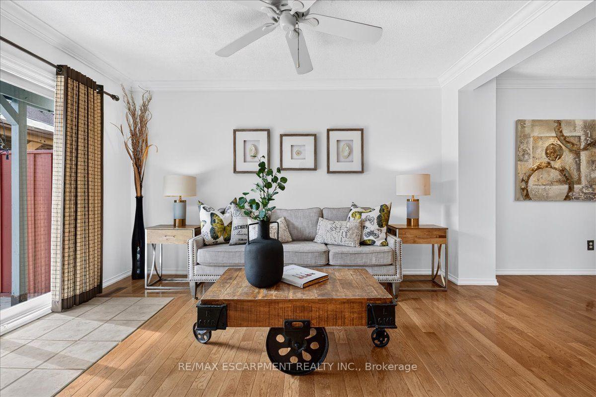 Photo 6 of 52 Sunvale Place, Hamilton, Stoney Creek — HOMEH