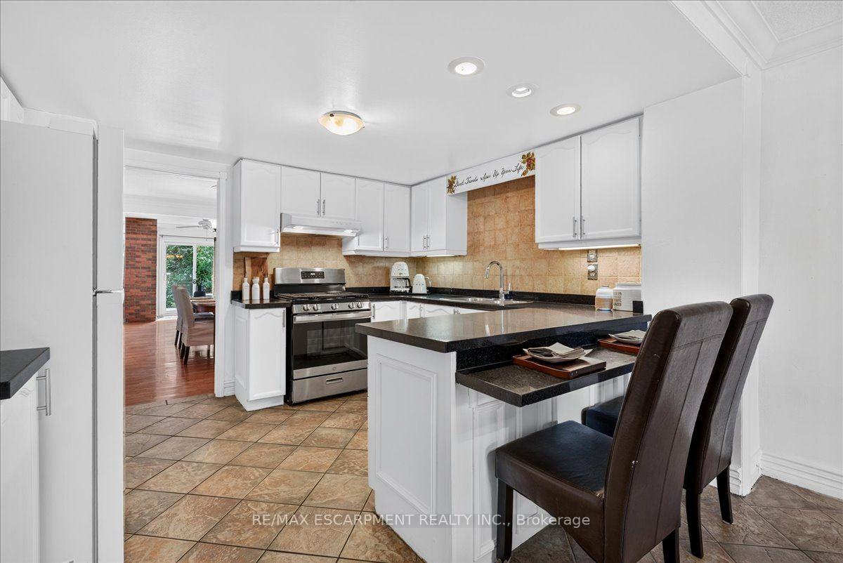 Photo 14 of 52 Sunvale Place, Hamilton, Stoney Creek — HOMEH